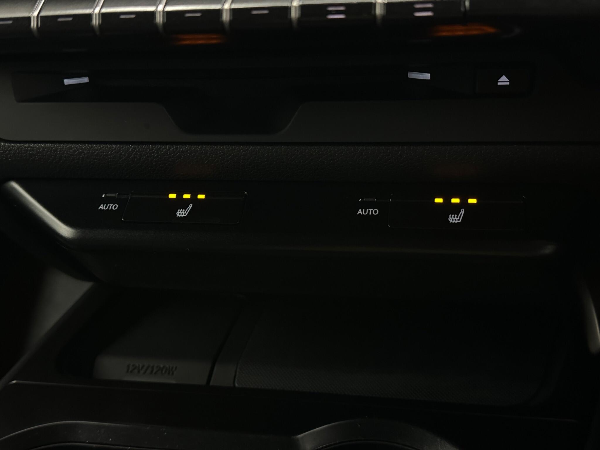 Lexus UX view 21