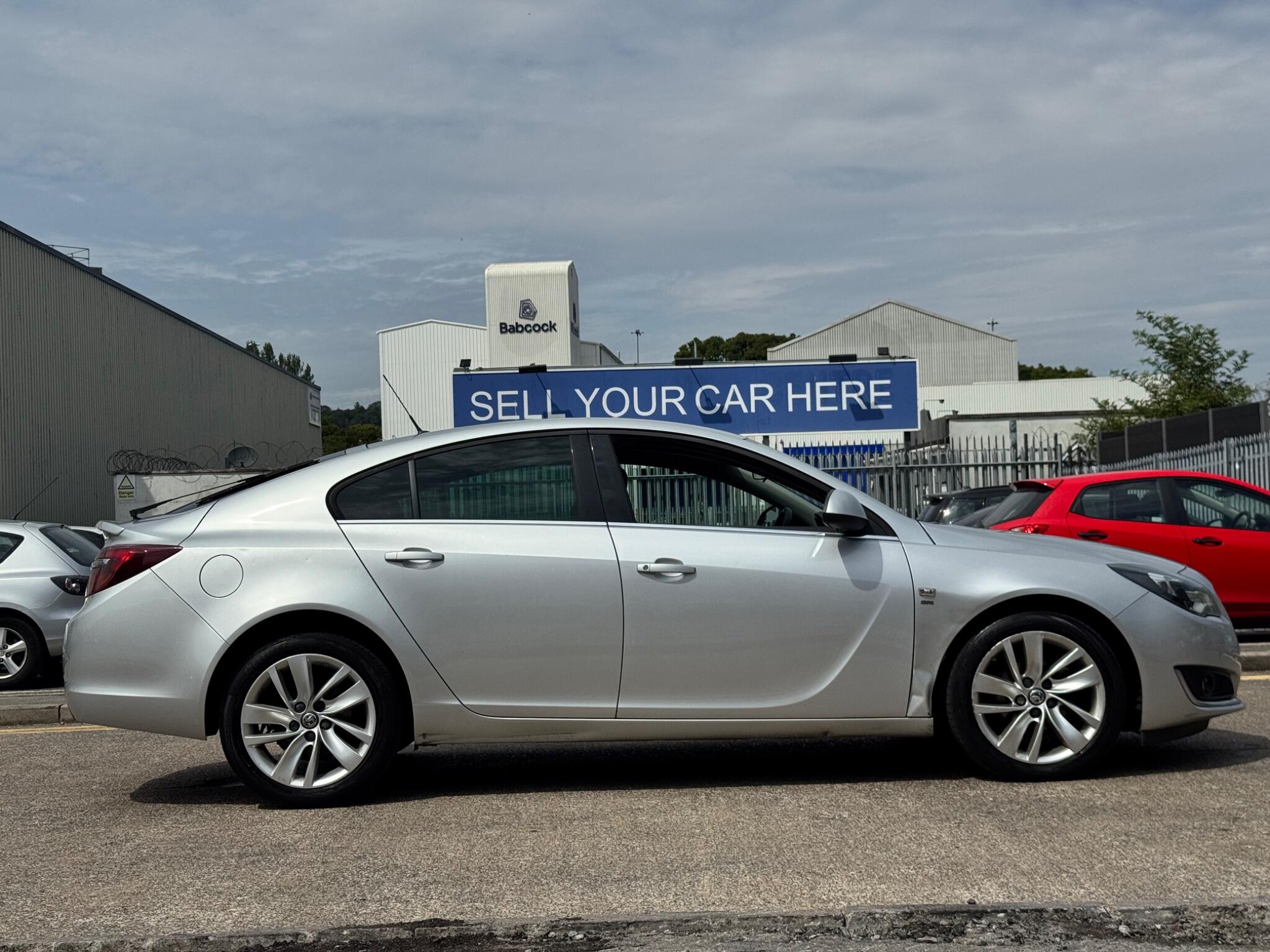 Vauxhall Insignia view 16