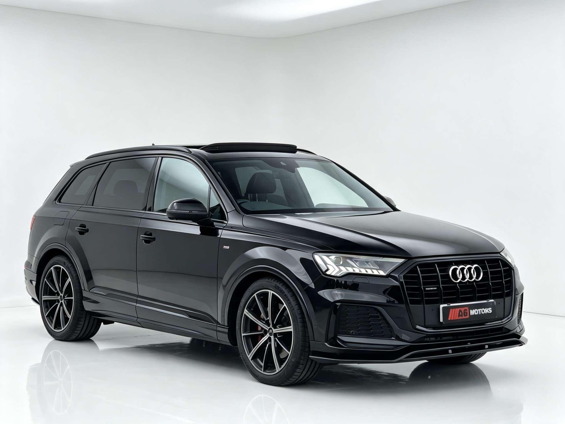 Audi Q7 view 2