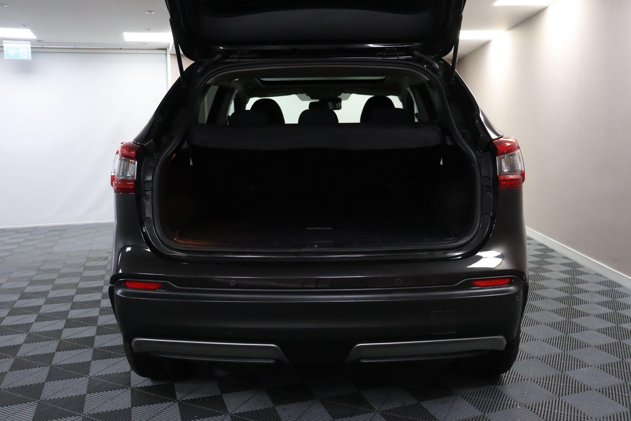 Nissan Qashqai view 14