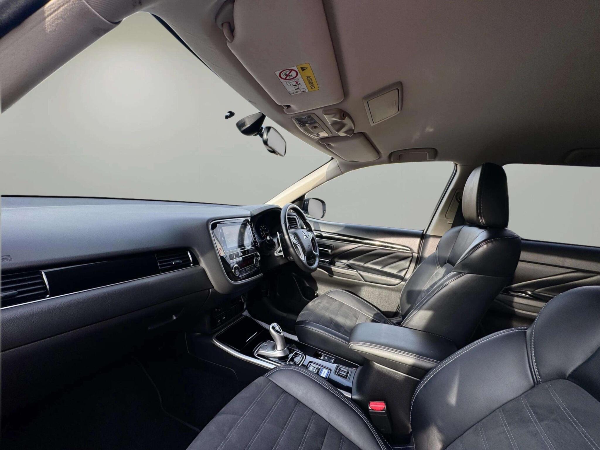 Mitsubishi Outlander view 51
