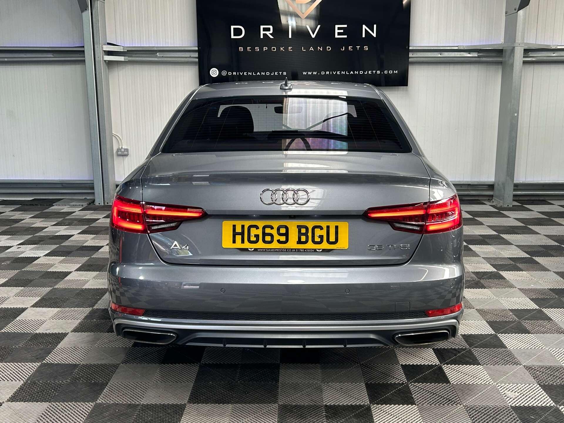 Audi A4 view 12