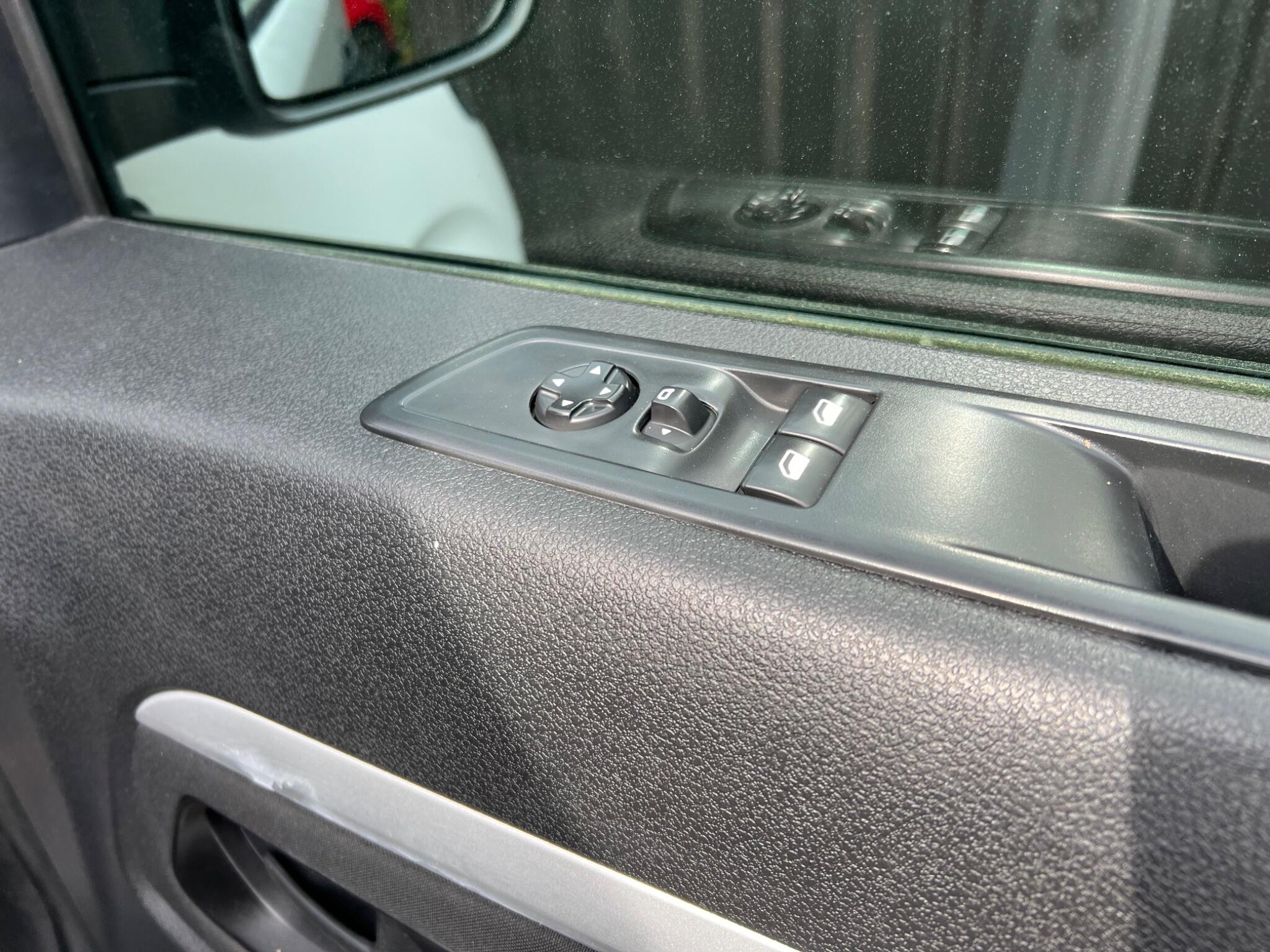 Peugeot Expert view 27