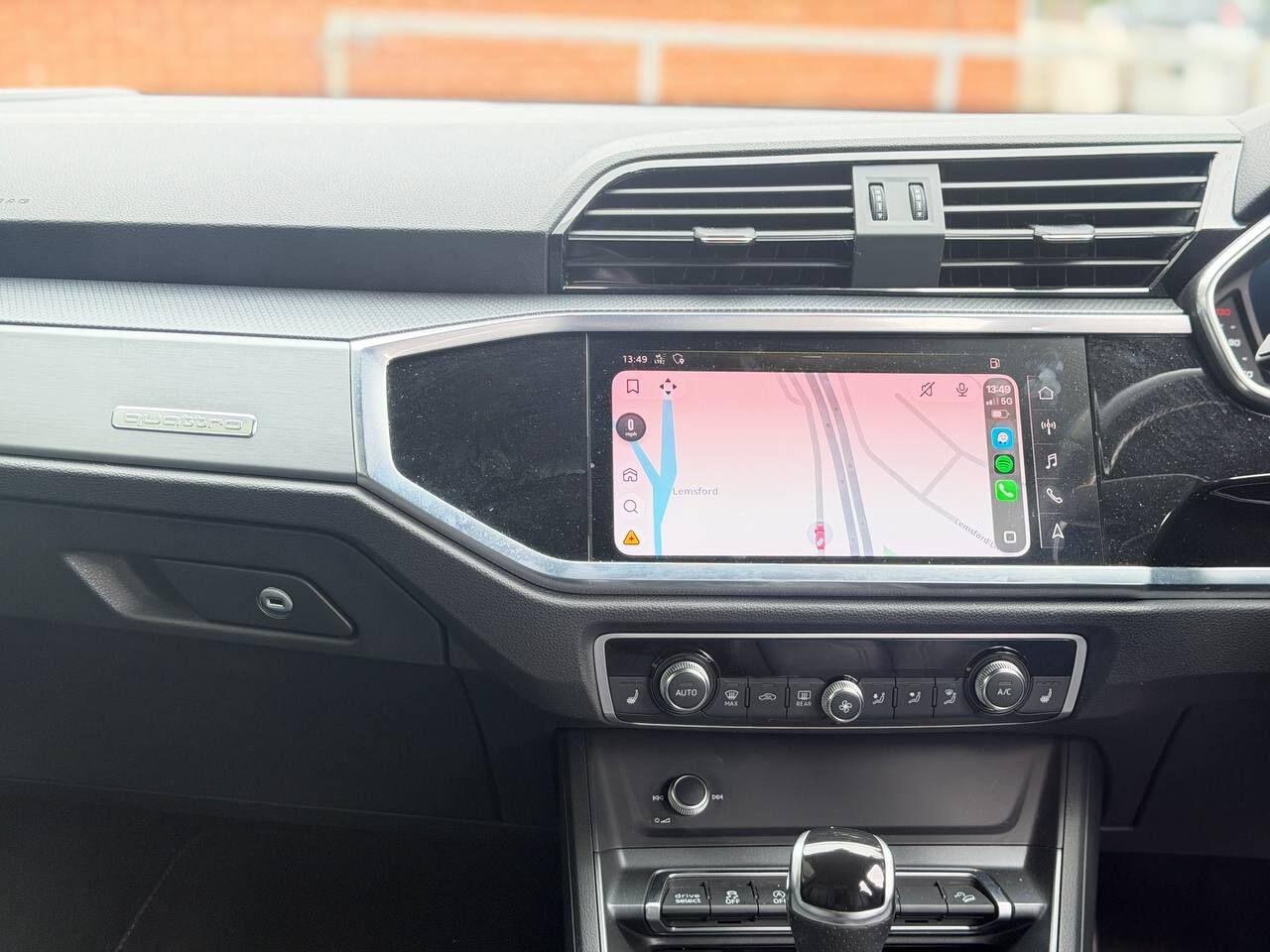 Audi Q3 view 25