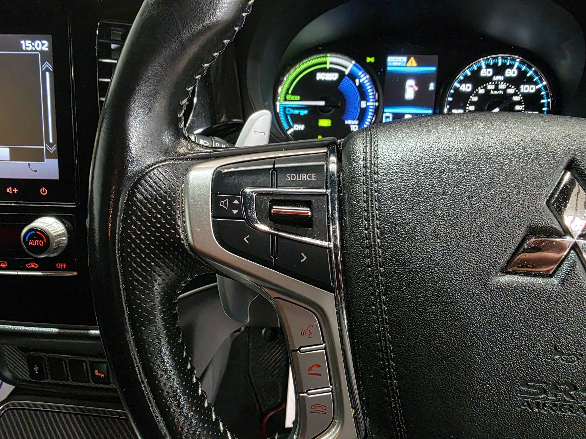 Mitsubishi Outlander view 17