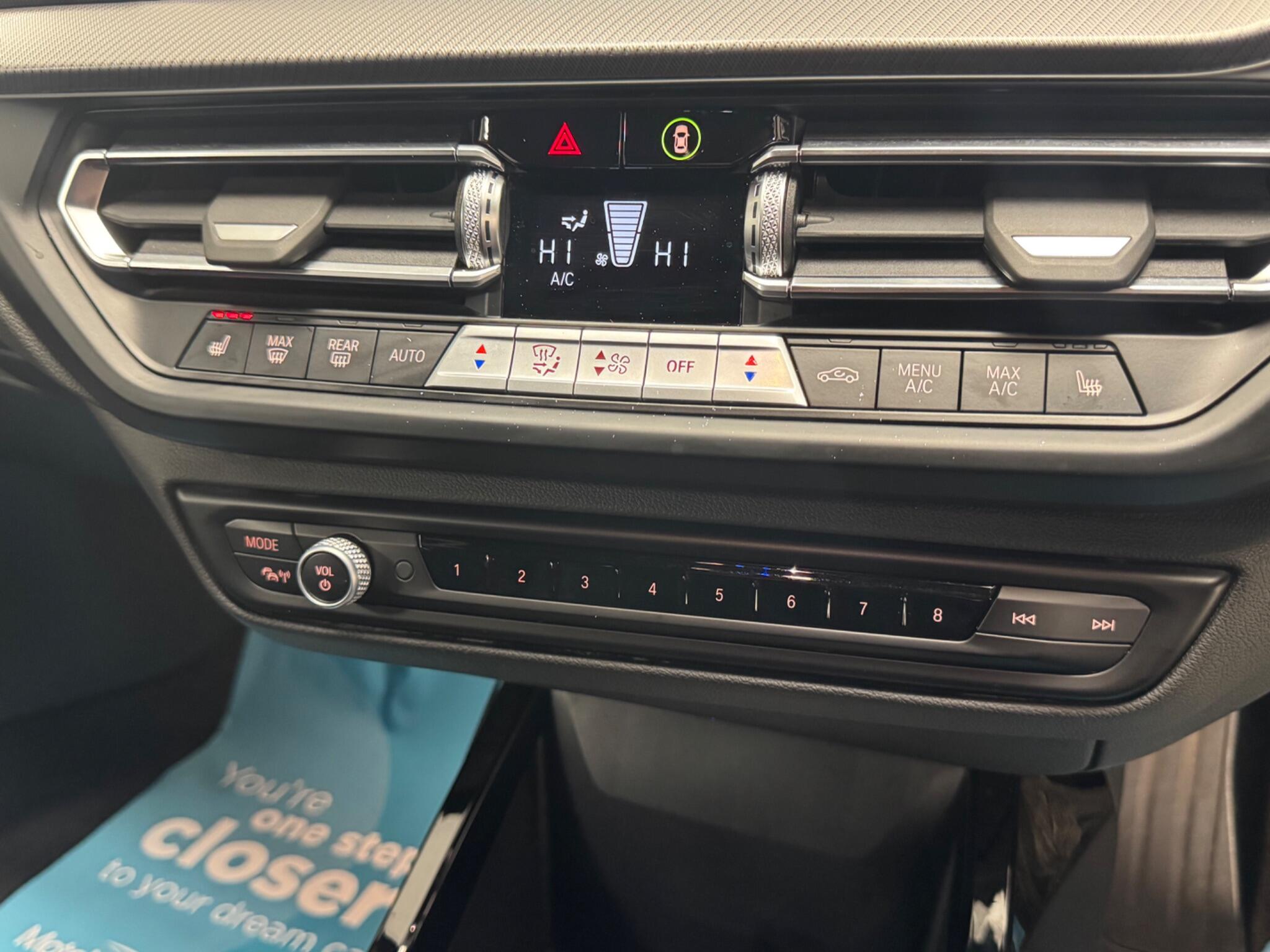 BMW 1 Series view 22