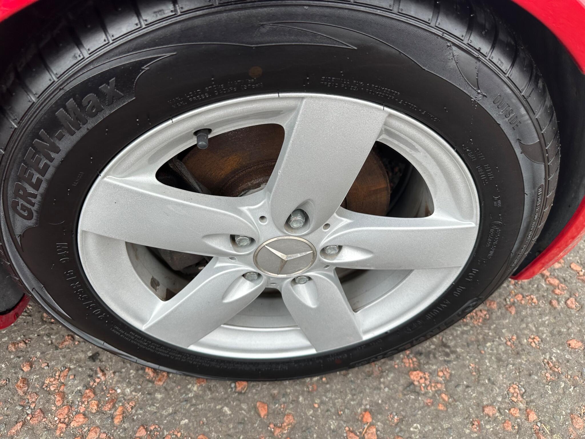 Mercedes-Benz SLK view 9