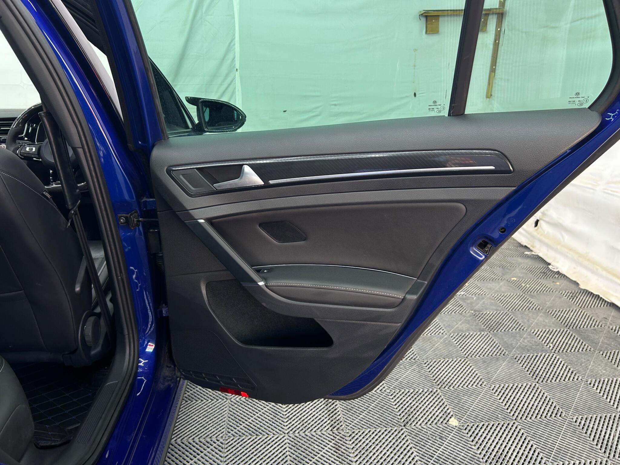 Volkswagen Golf view 28
