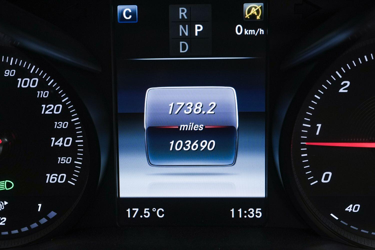 Mercedes-Benz C-Class view 18