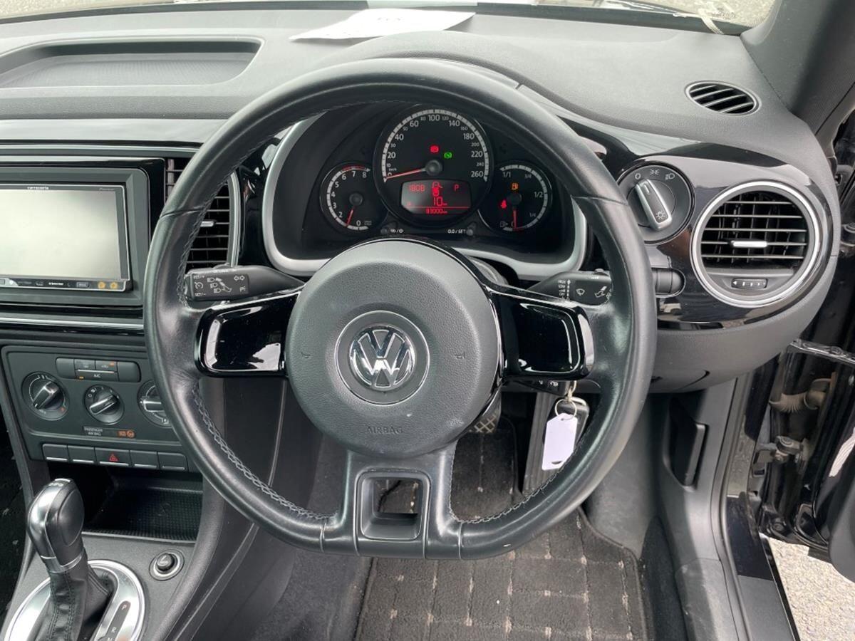 Volkswagen Beetle view 14