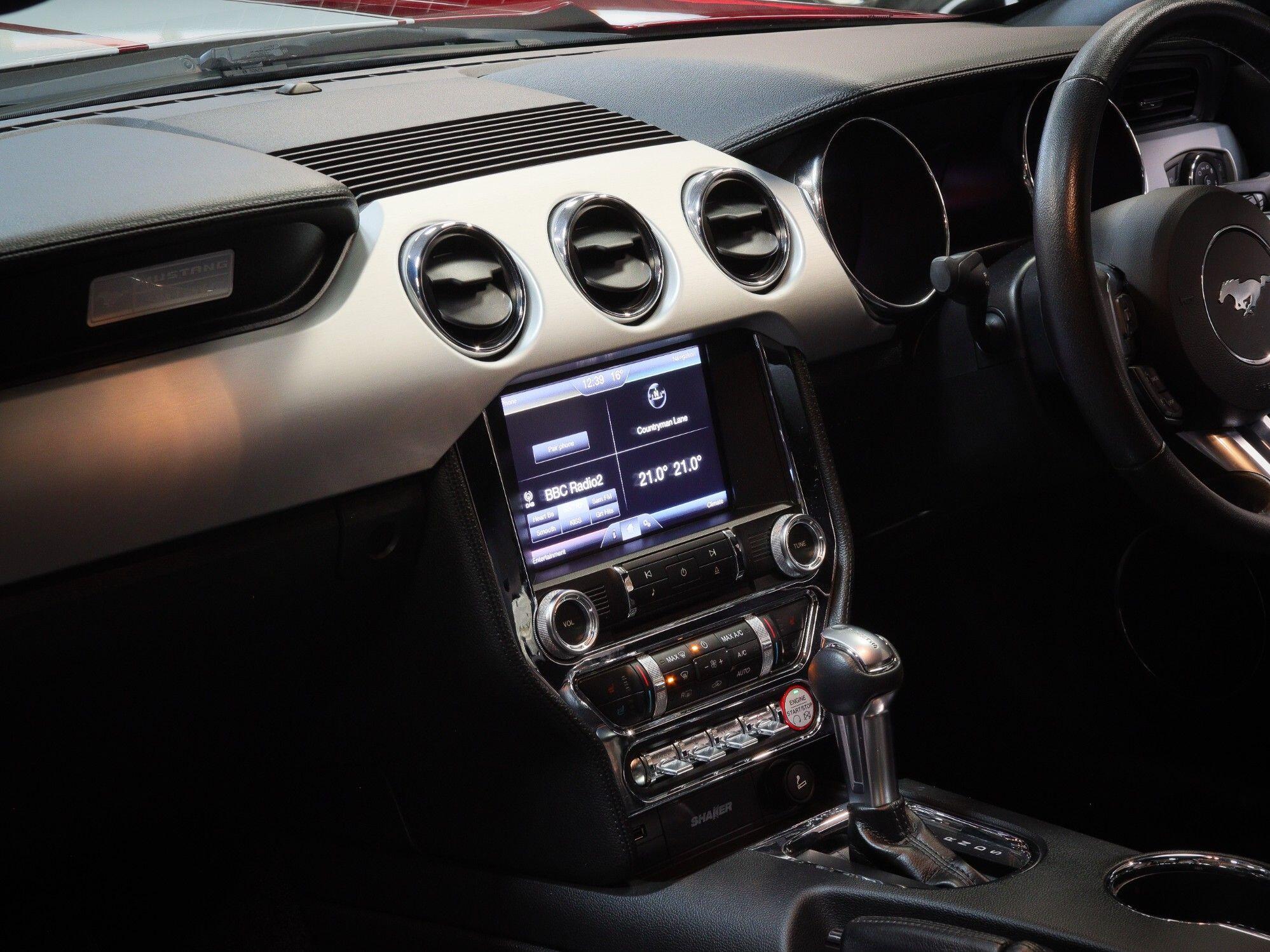 Ford Mustang view 15