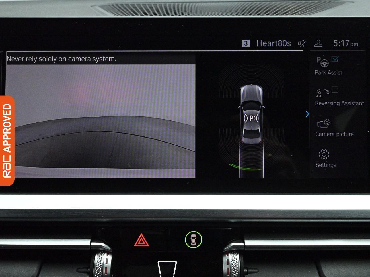 BMW 3 Series view 17