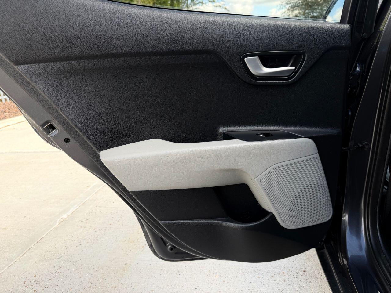 Kia Stonic view 15