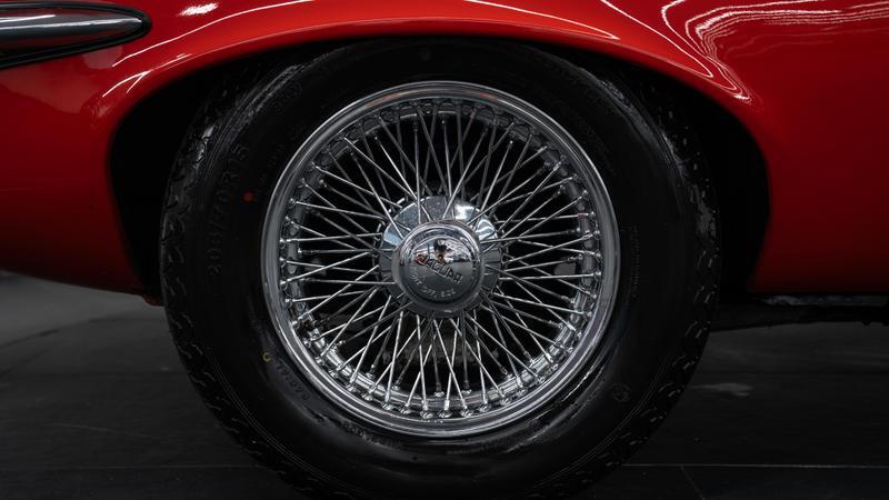 Jaguar E-Type view 26
