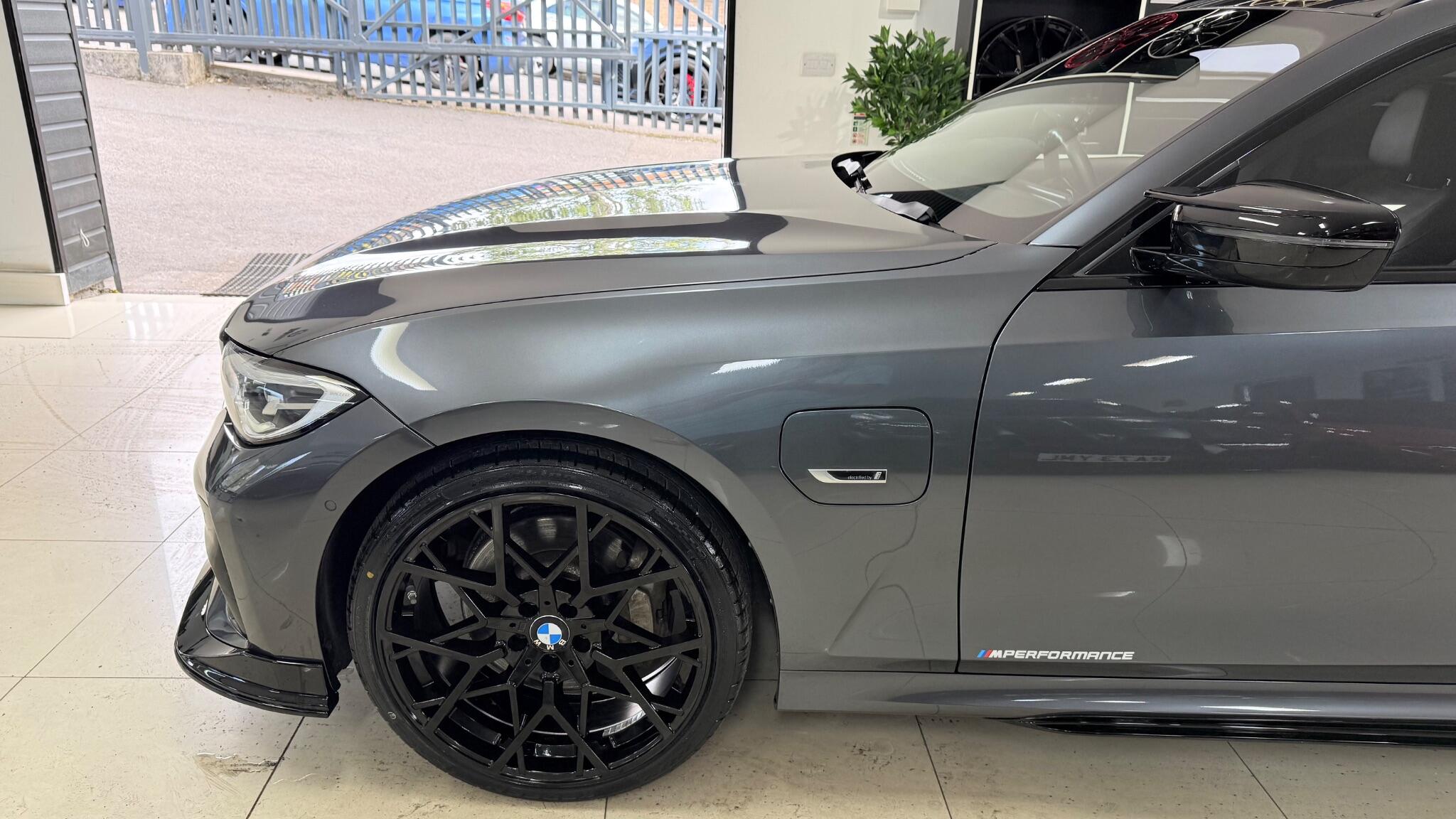 BMW 3 Series view 34
