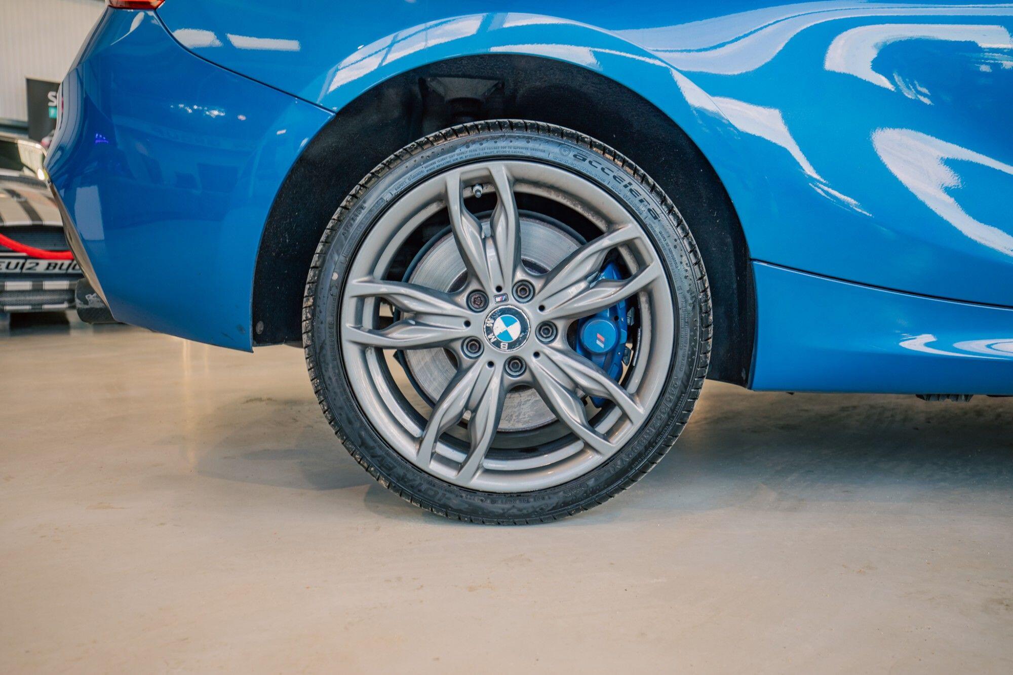 BMW 1 Series view 6