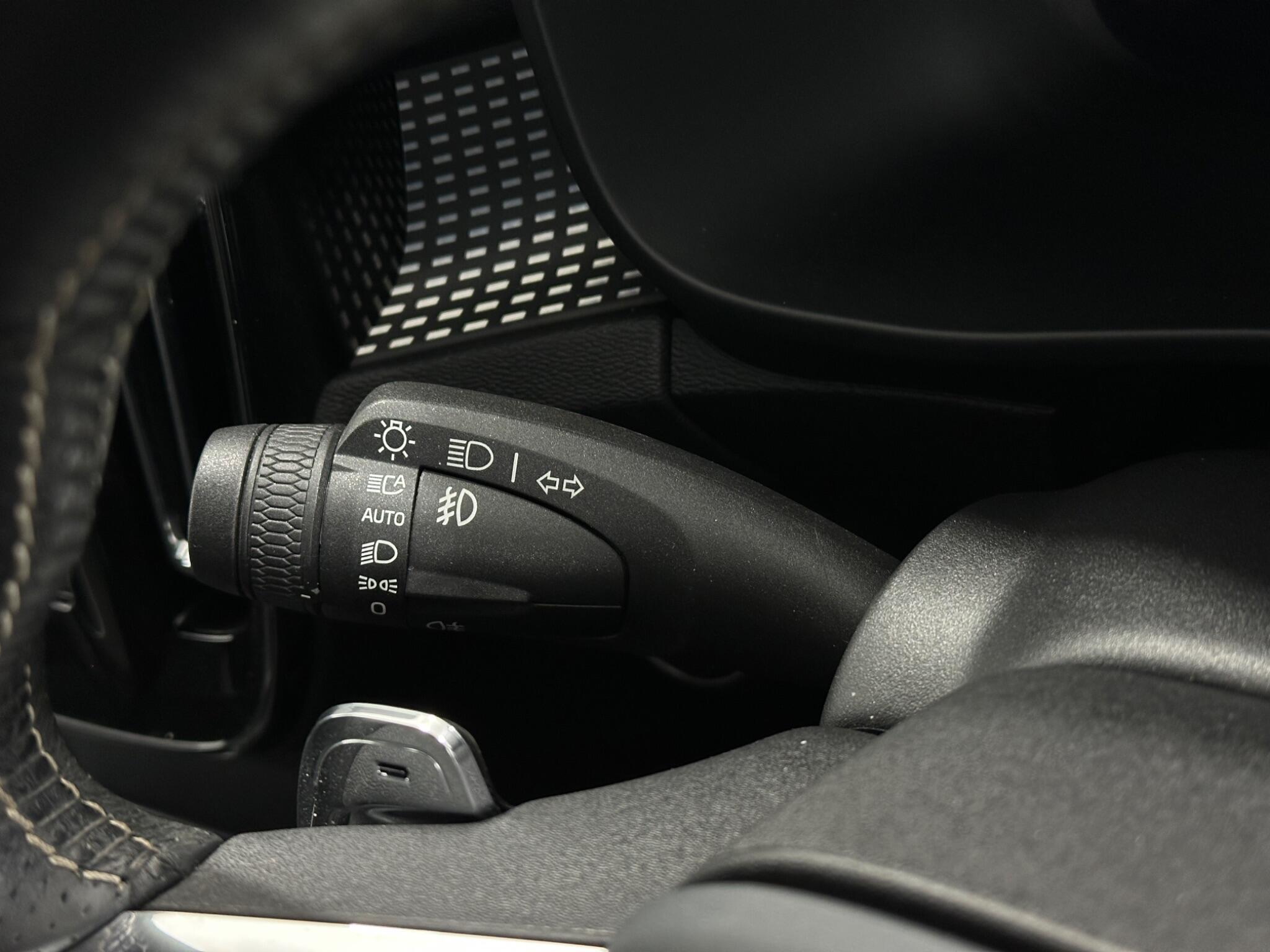 Volvo XC40 view 14