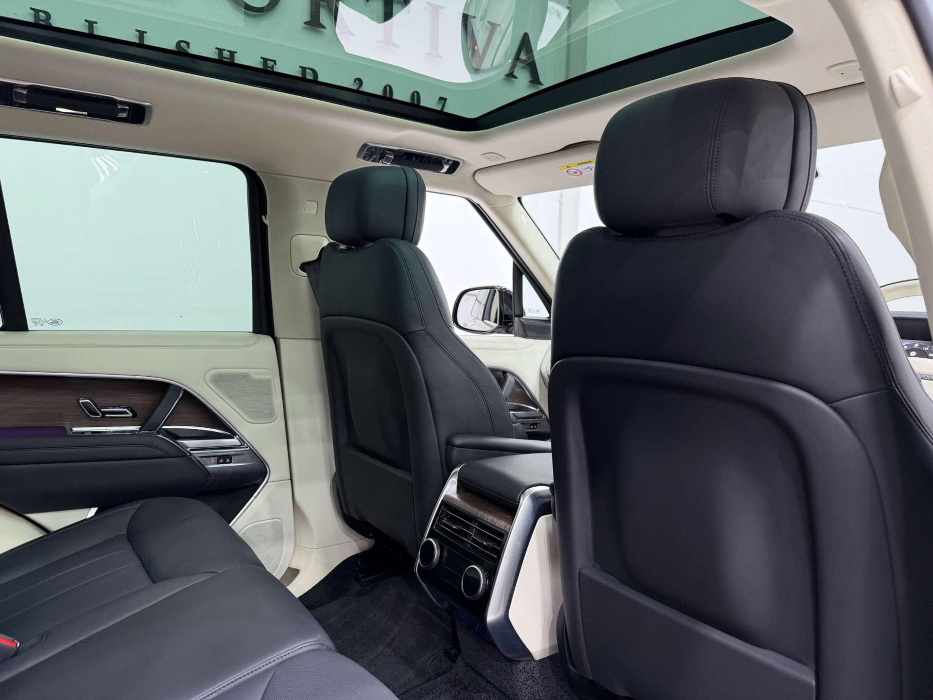 Land Rover Range Rover view 16