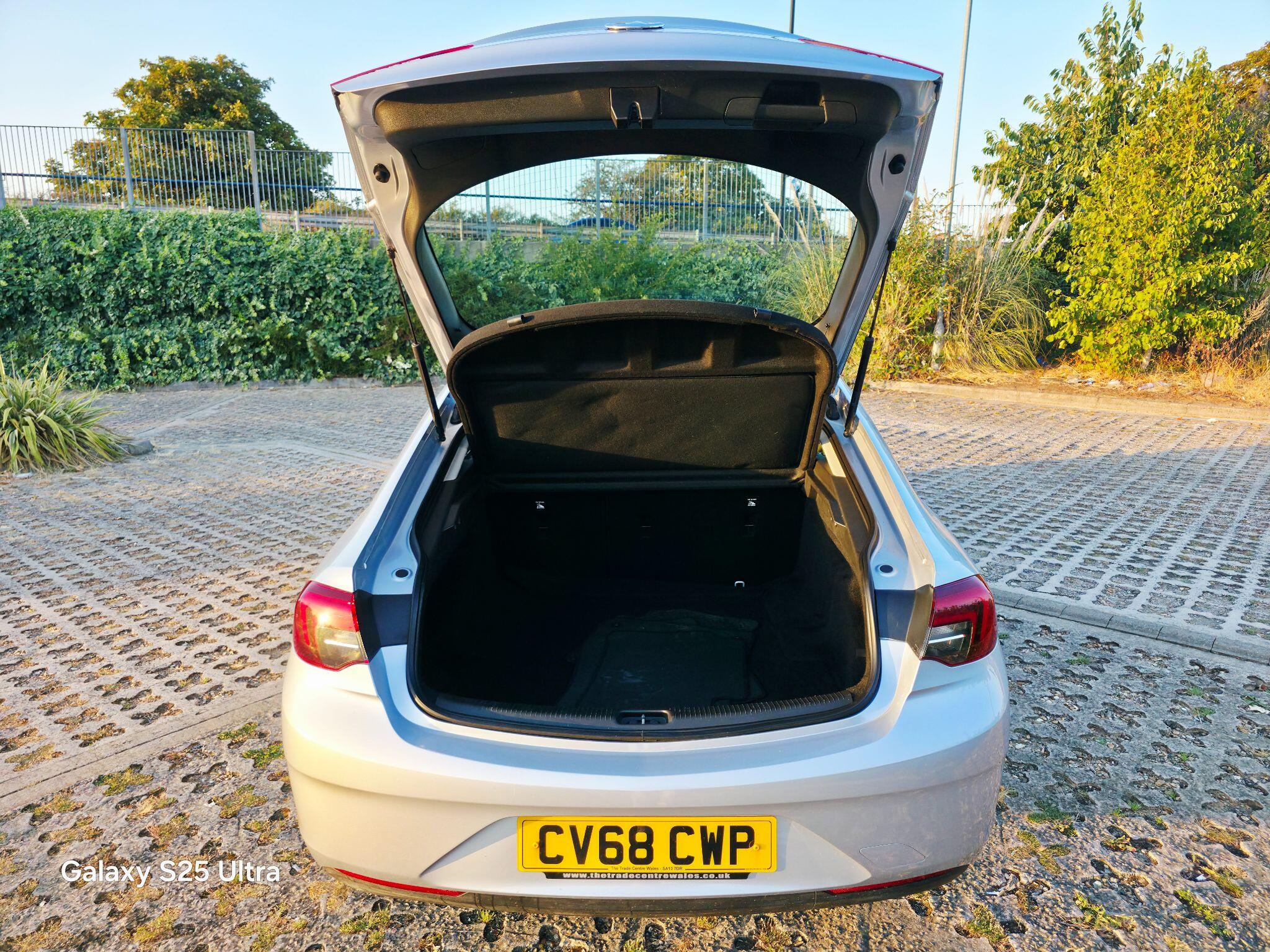 Vauxhall Insignia view 14
