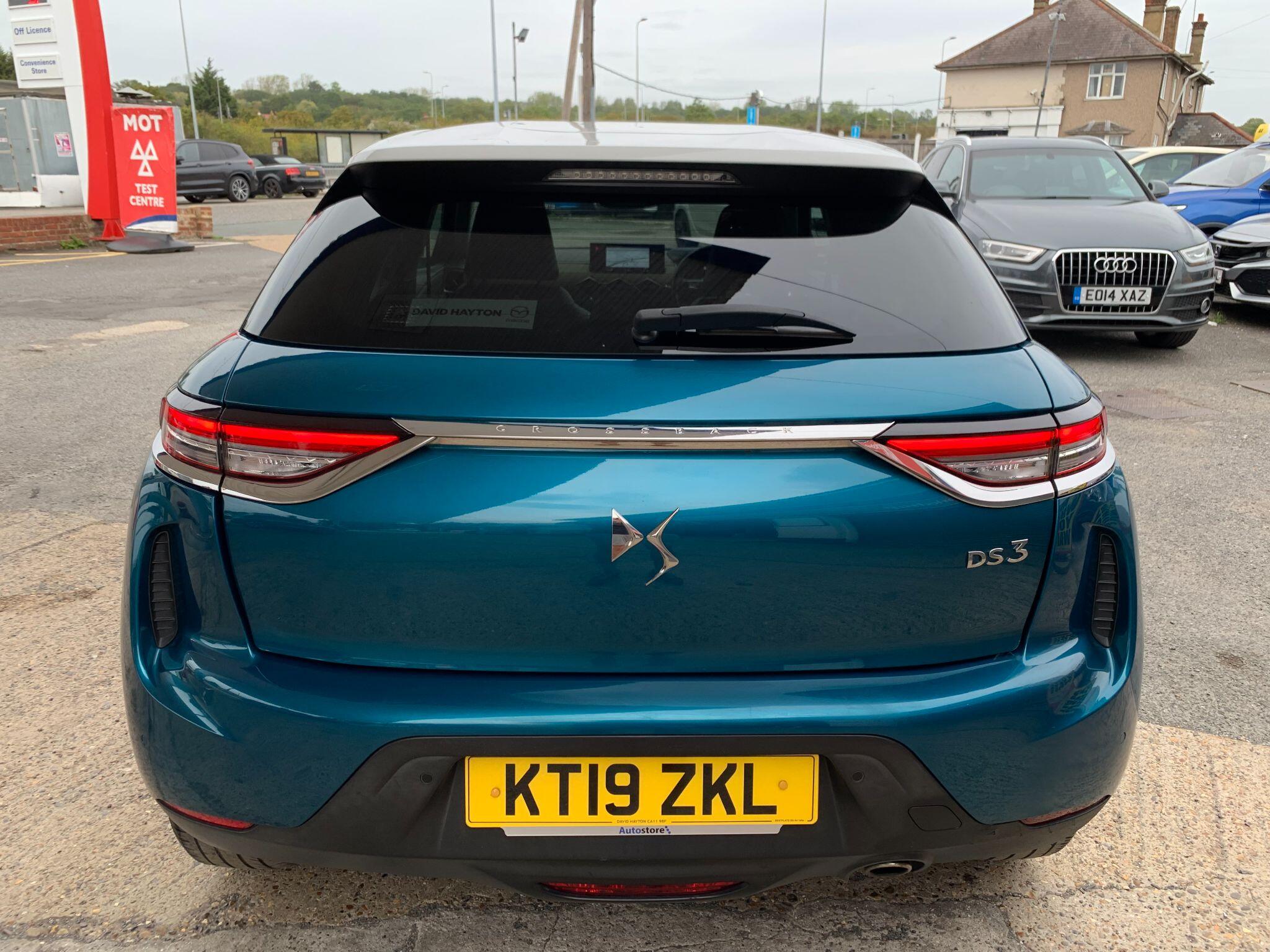 DS Automobiles DS 3 Crossback view 7