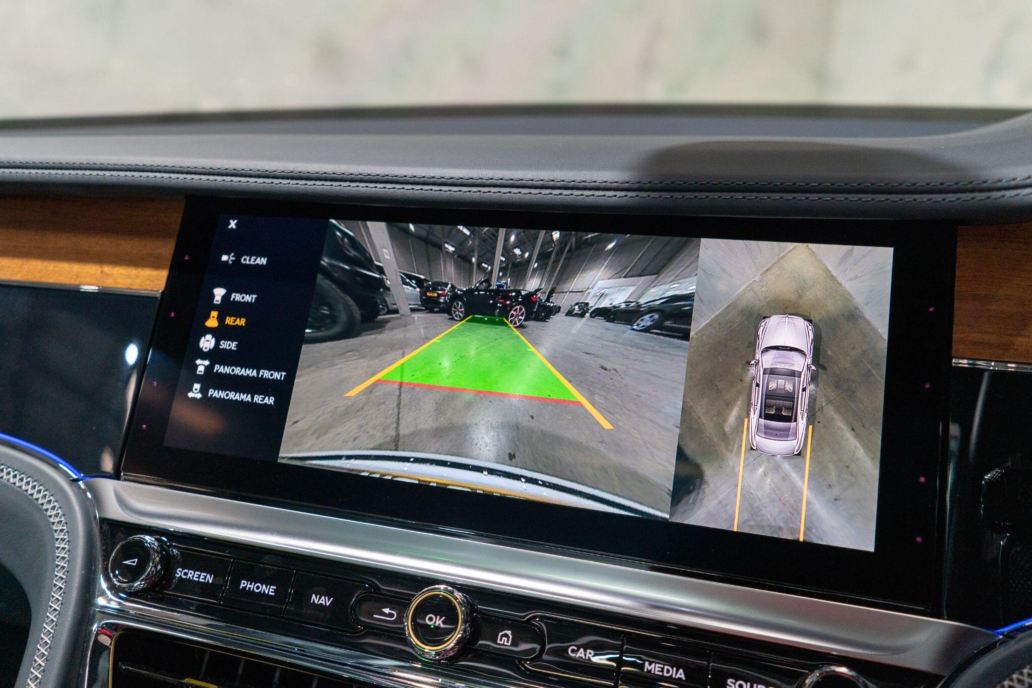 Bentley Flying Spur view 26