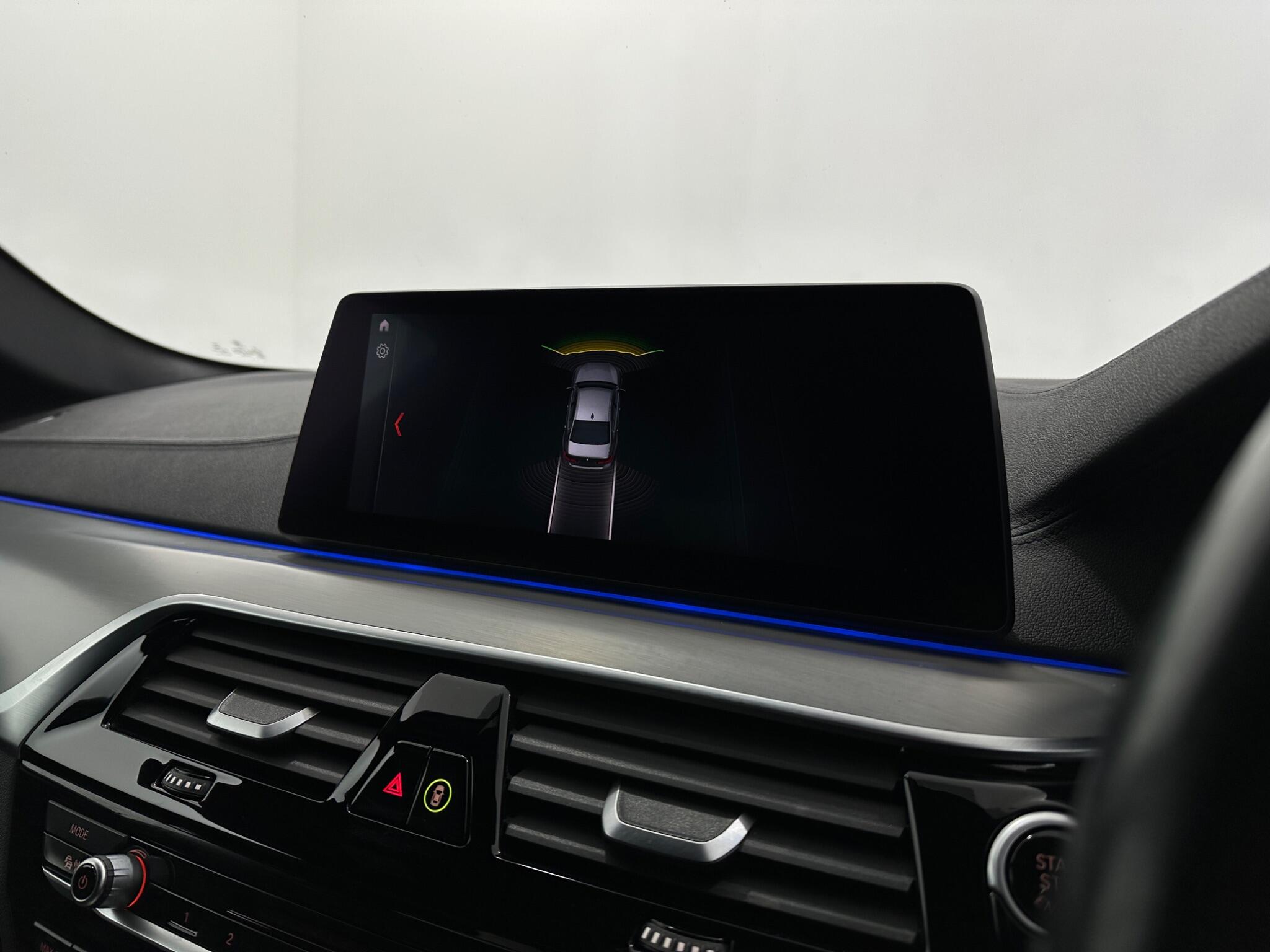 BMW 5 Series view 24