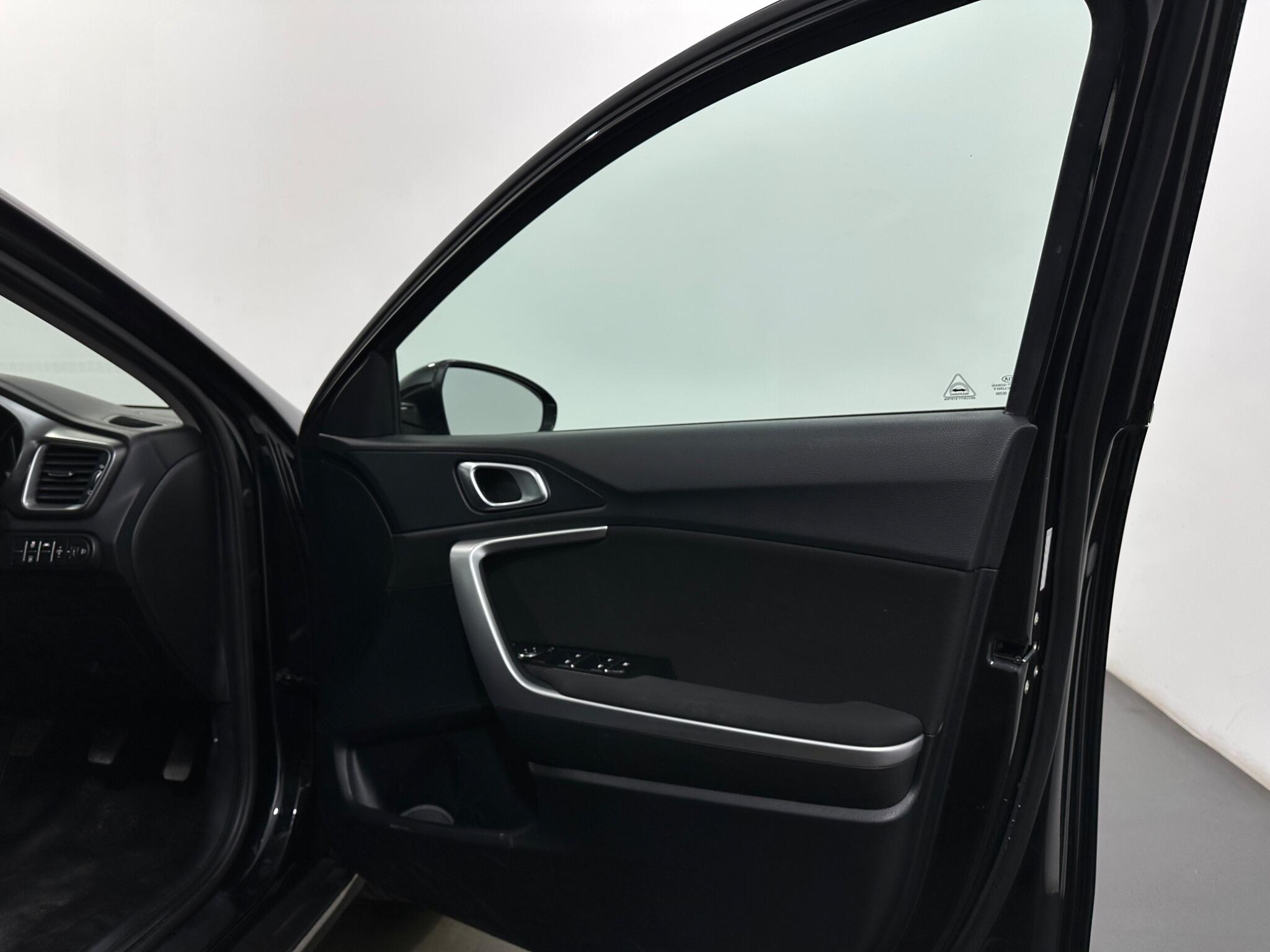 Kia Xceed view 30