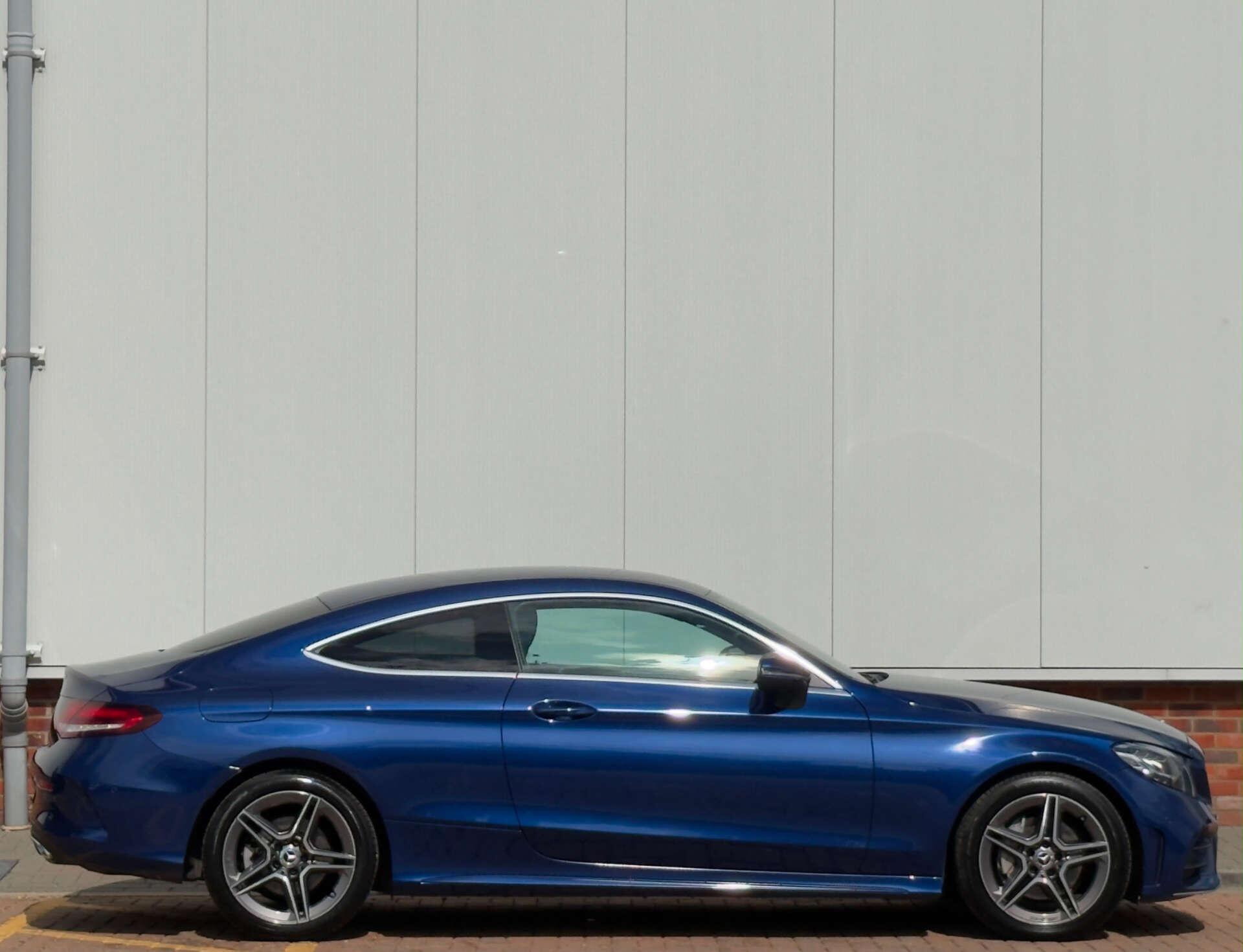 Mercedes-Benz C Class view 6