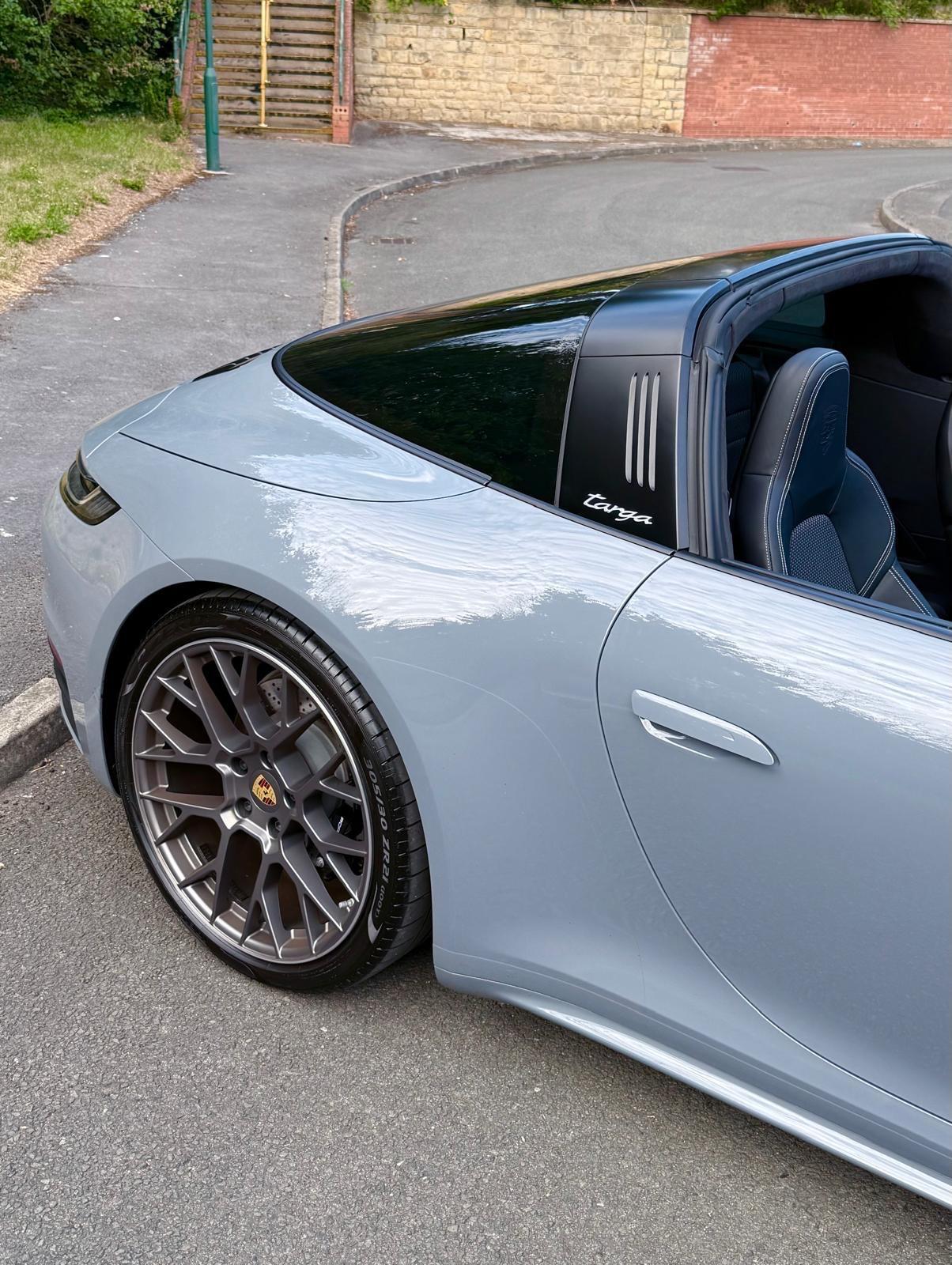 Porsche 911 view 49