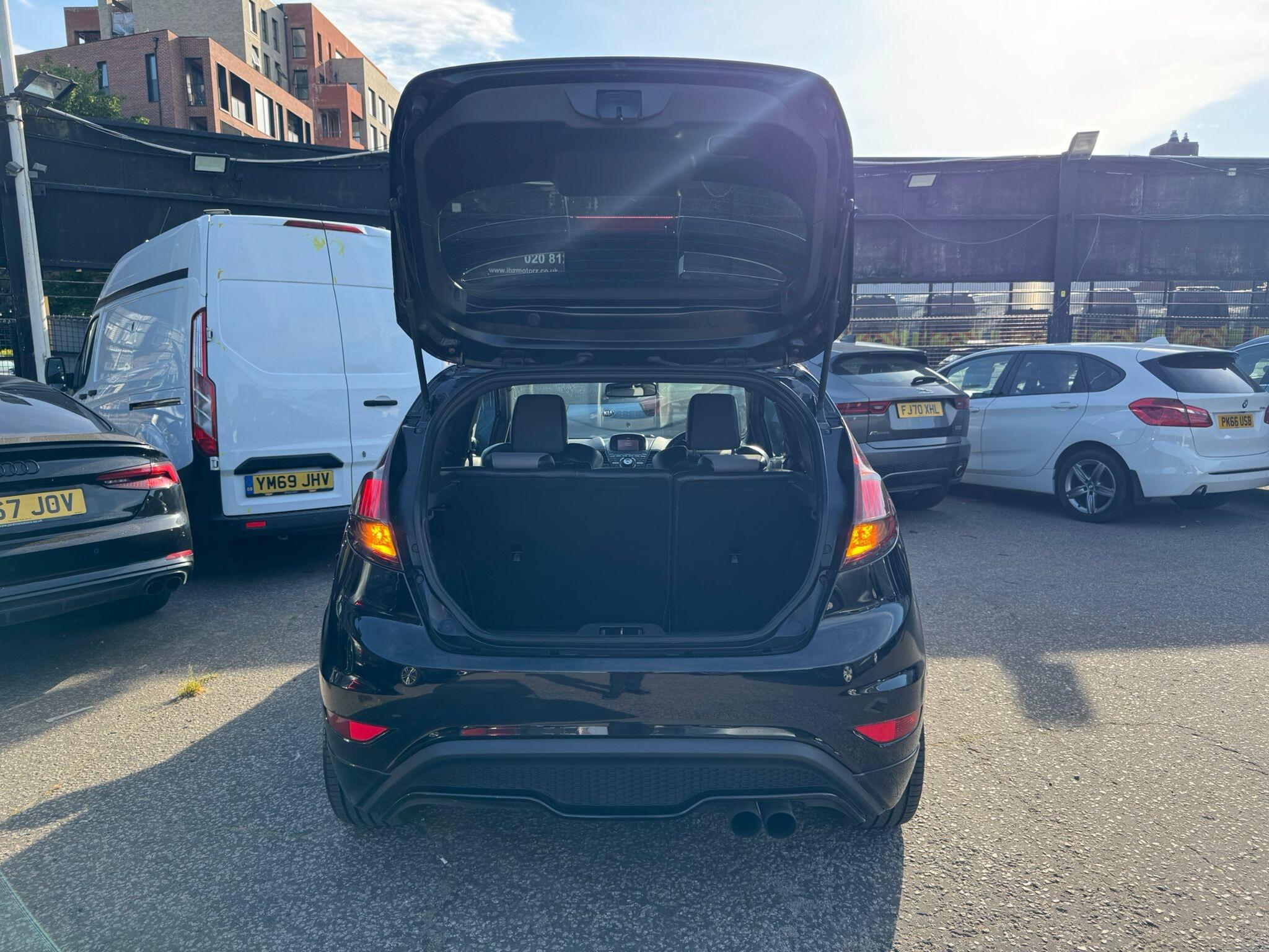 Ford Fiesta view 28