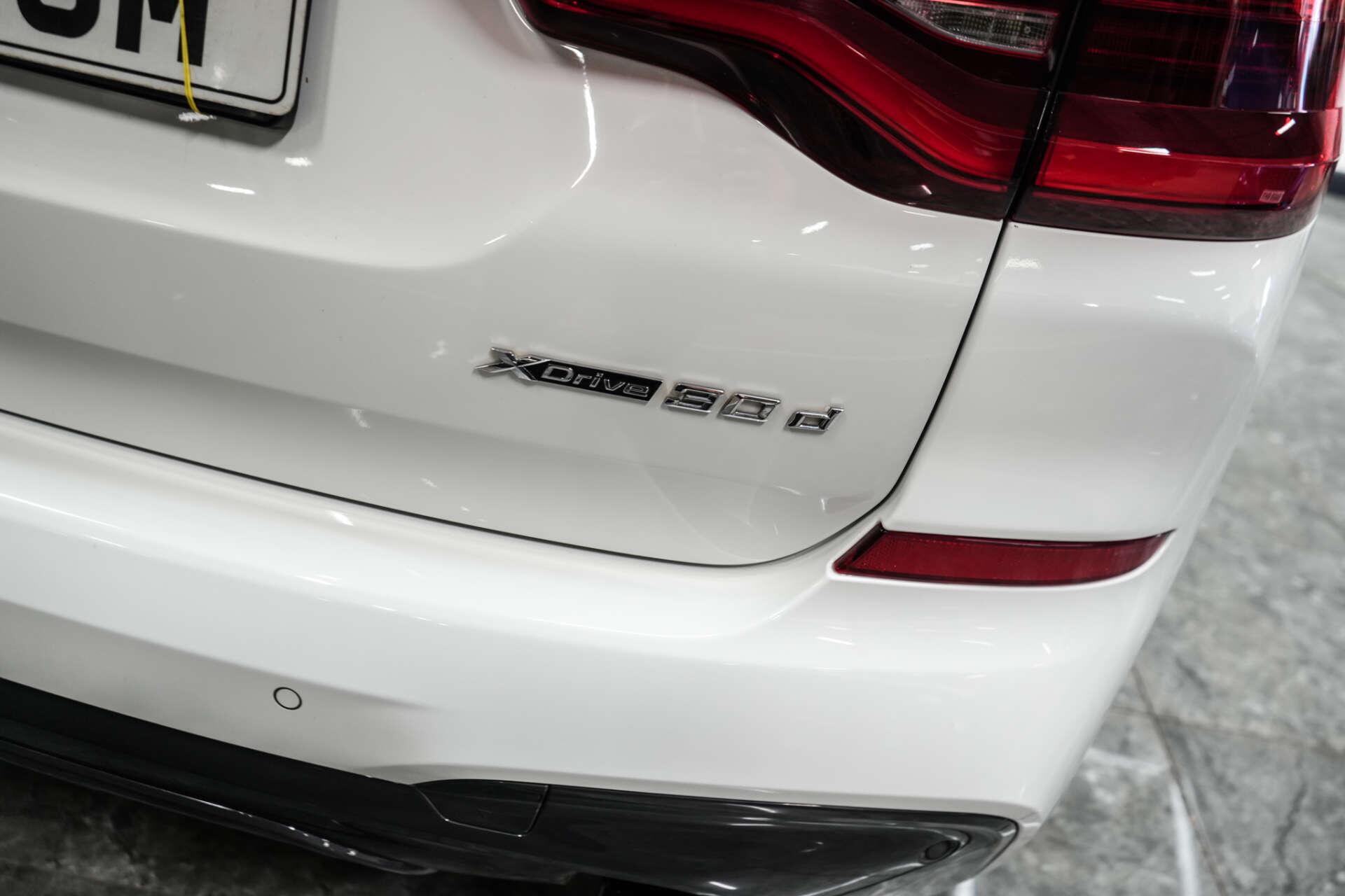 BMW X3 view 13