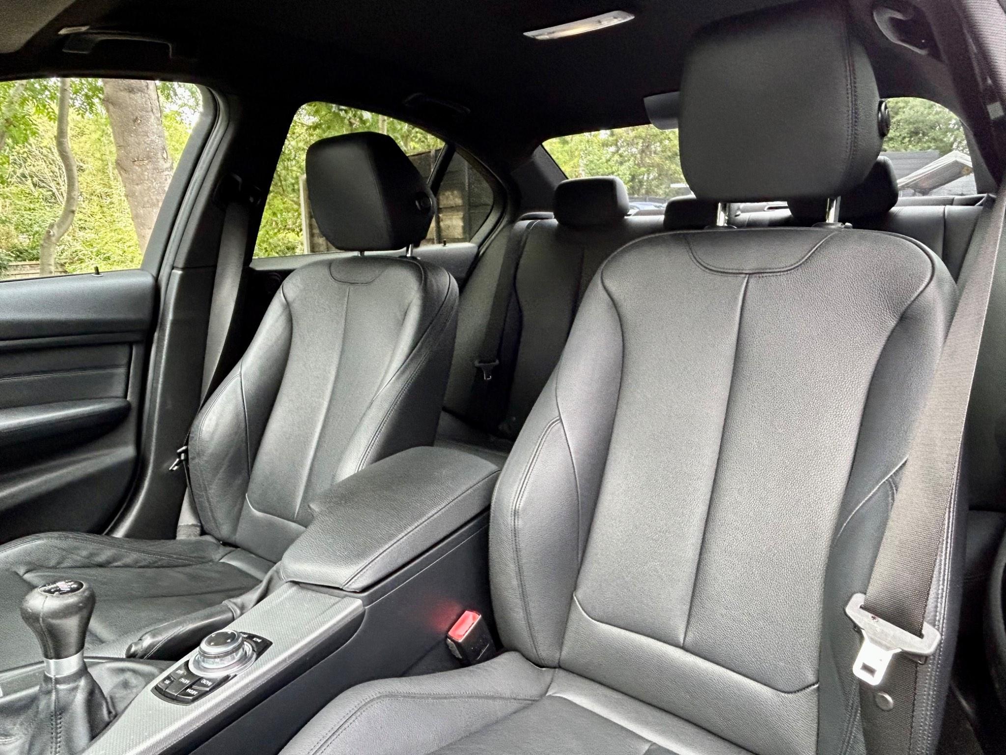 BMW 3 Series view 20