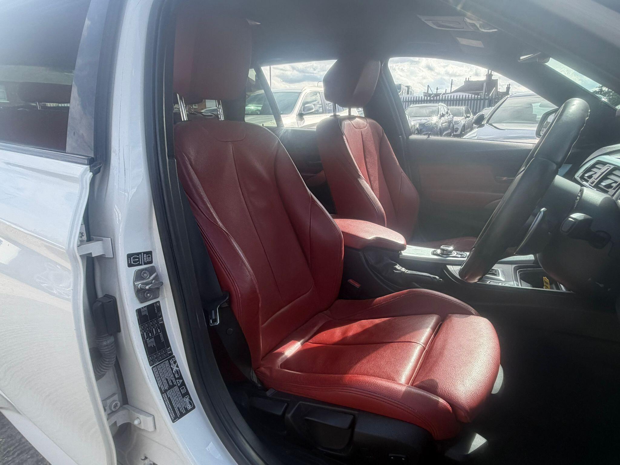 BMW 3 Series view 10
