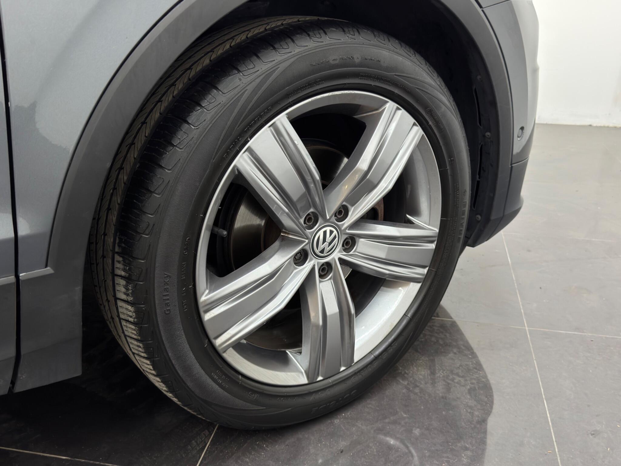 Volkswagen Tiguan view 60