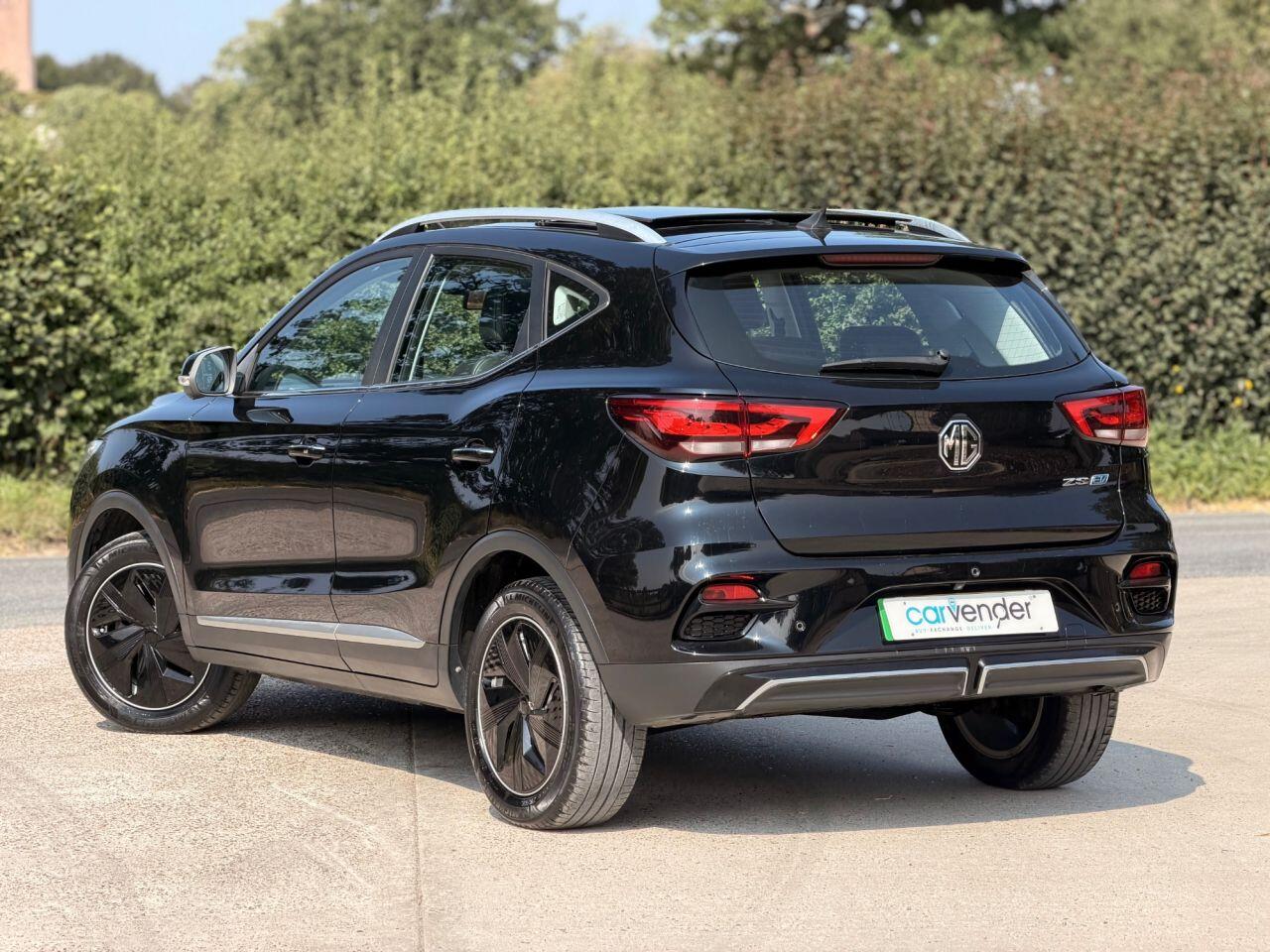 MG ZS view 7