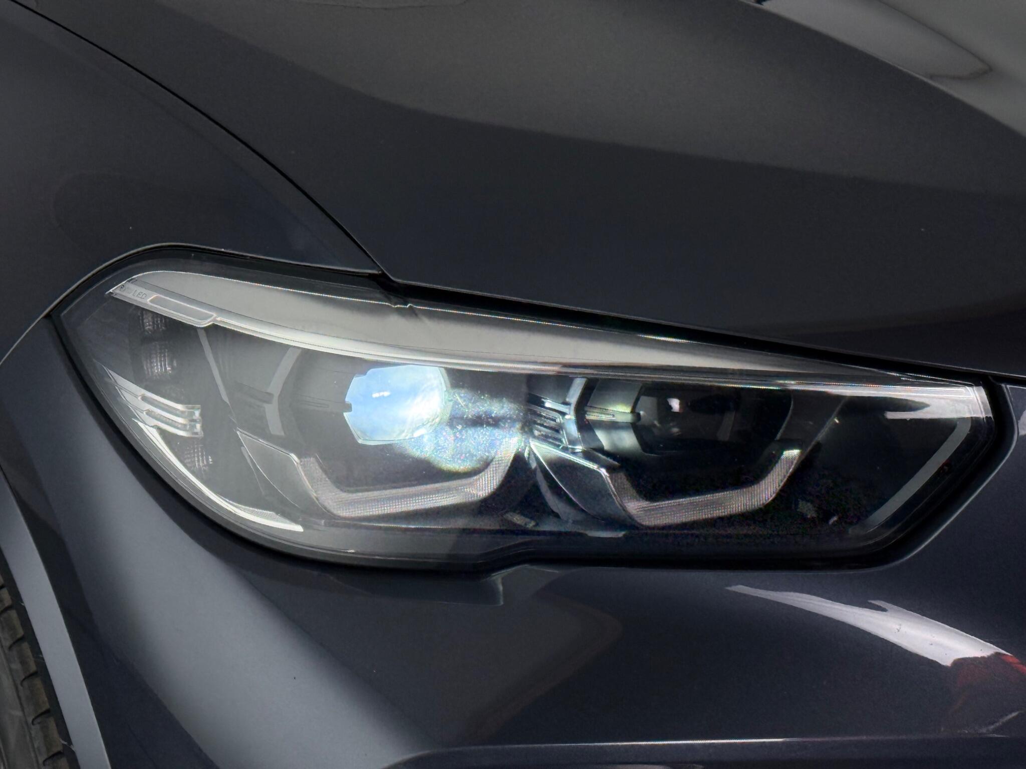 BMW X5 view 9