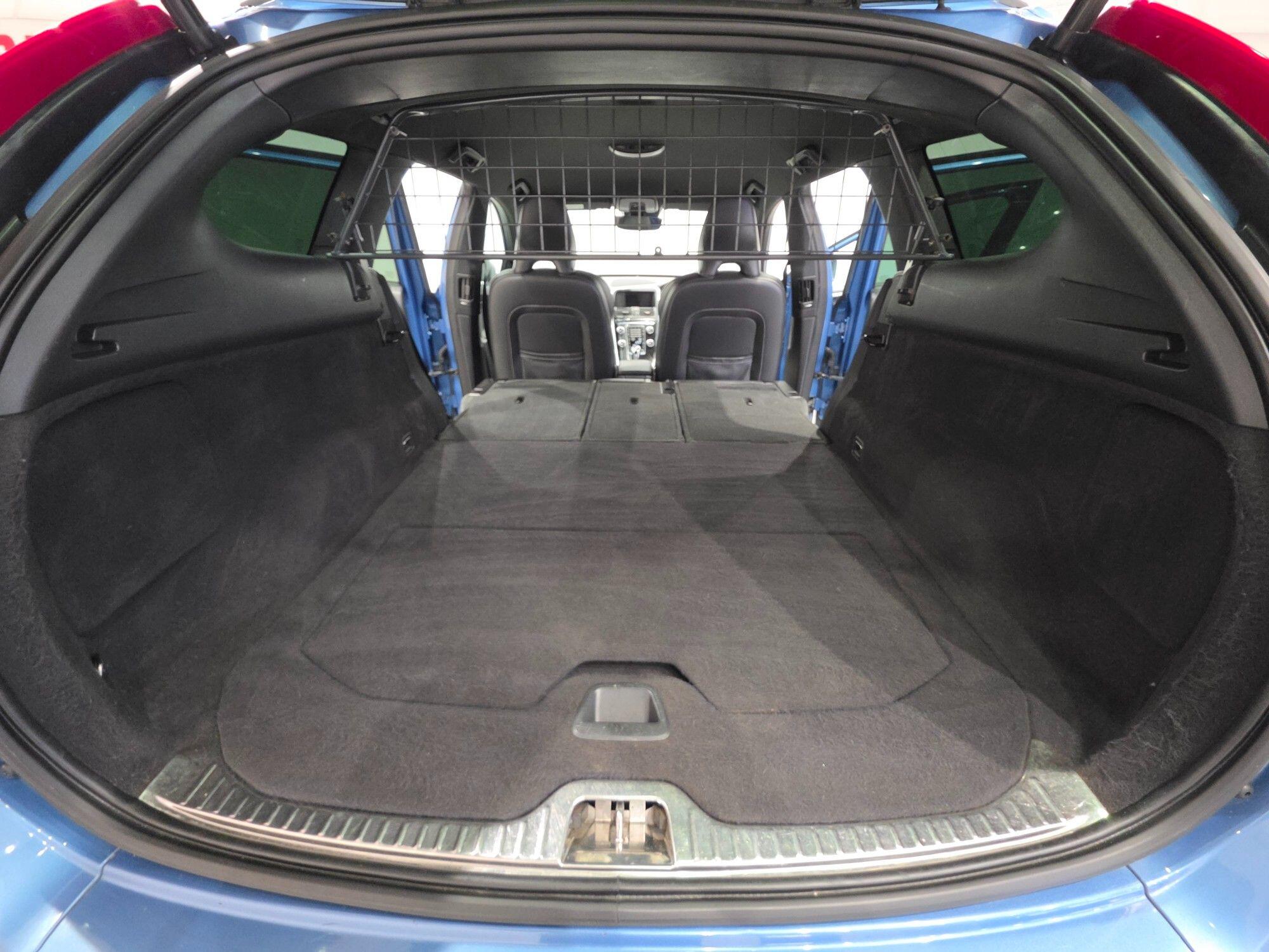 Volvo XC60 view 49