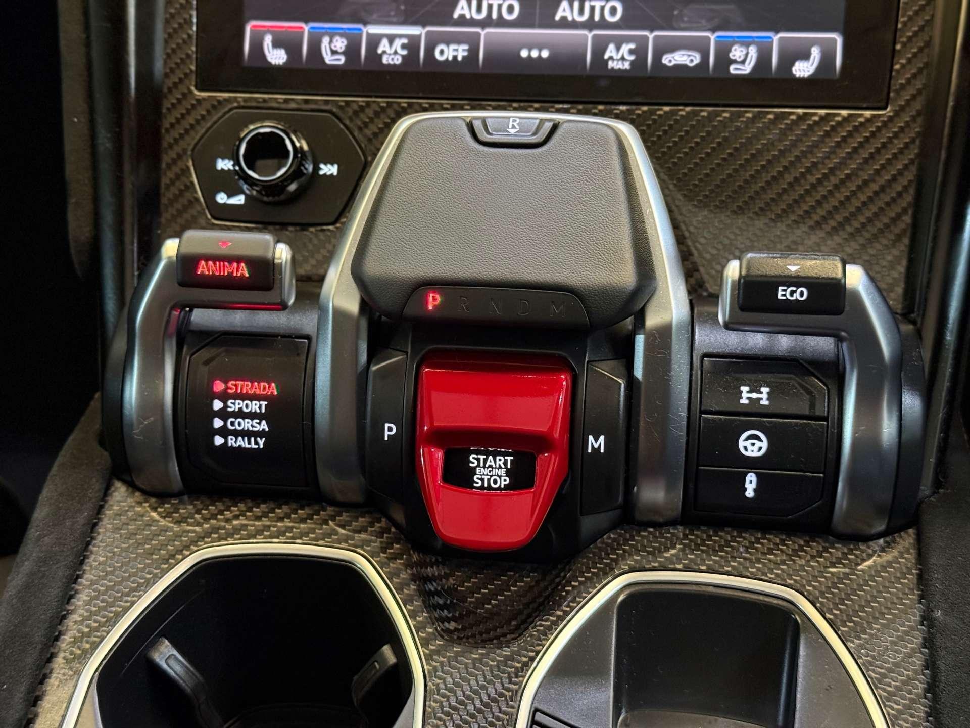Lamborghini Urus view 57
