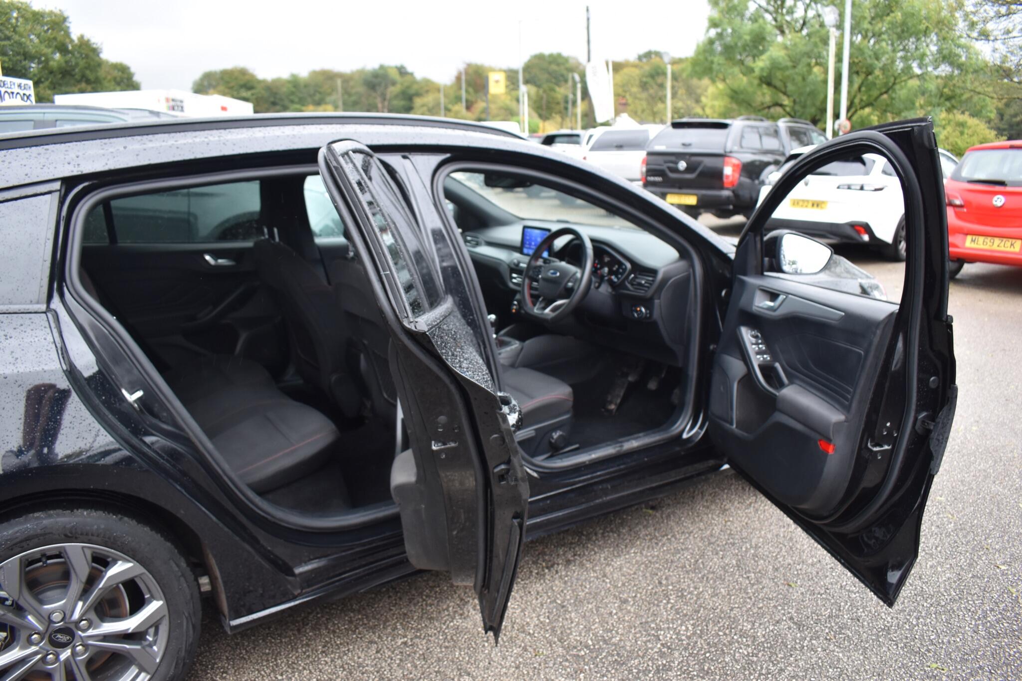 Focus - 1.0T EcoBoost ST-Line Style Euro 6 (s/s) 5dr - Image 26
