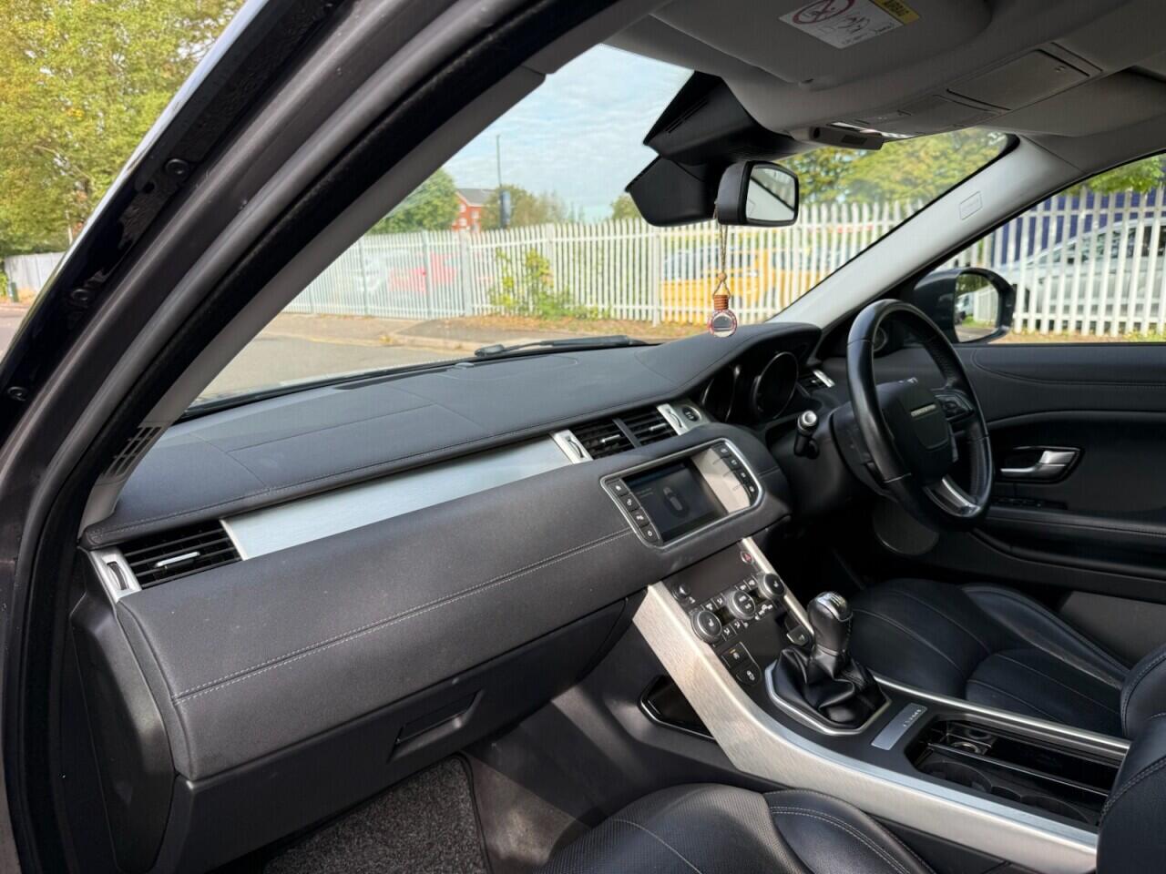 Land Rover Range Rover Evoque view 21
