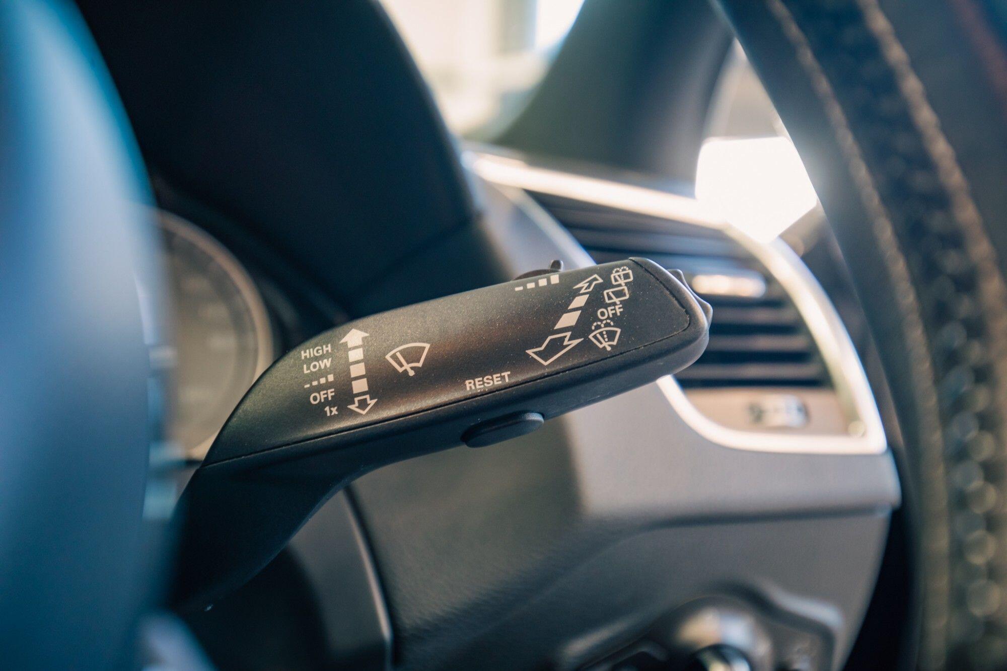 Audi SQ5 view 16