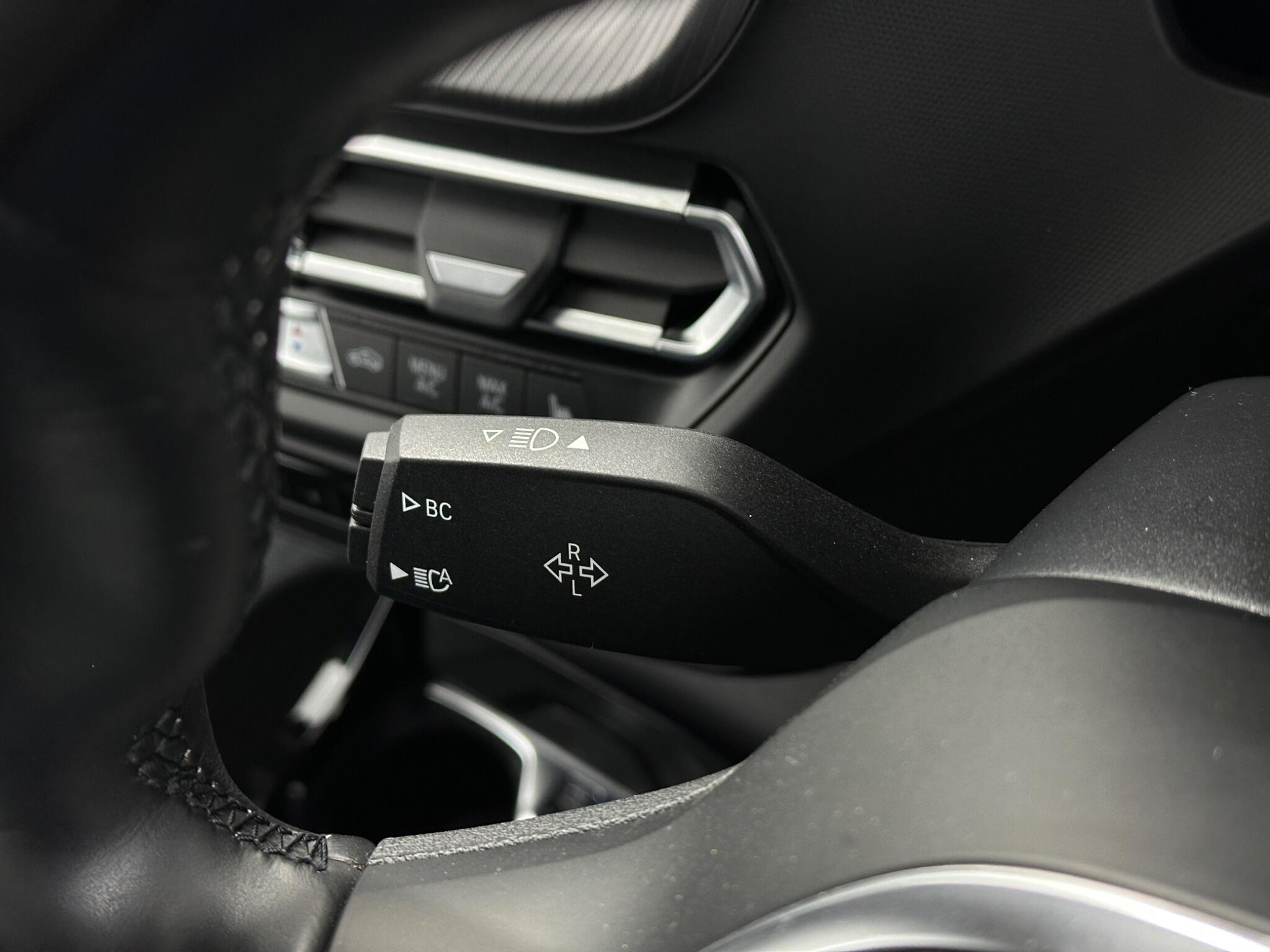 BMW 1 Series view 14