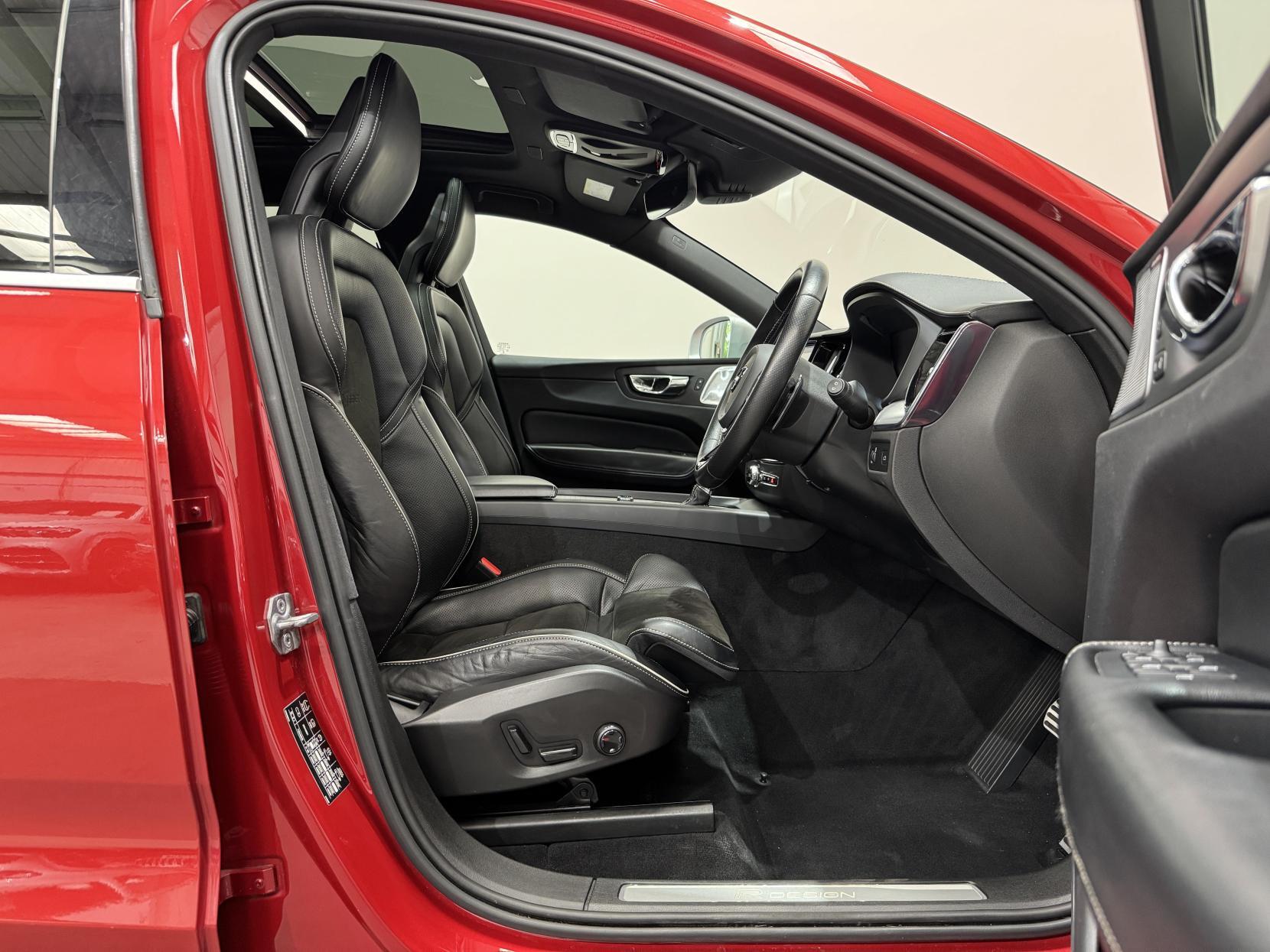 Volvo XC60 view 23
