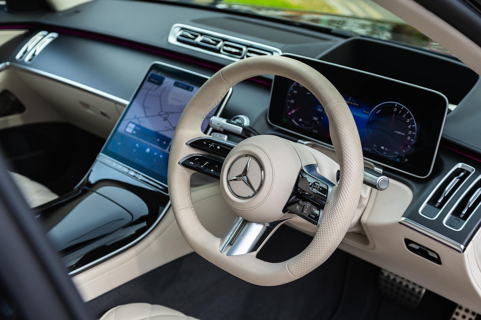 Mercedes-Benz S-Class view 17
