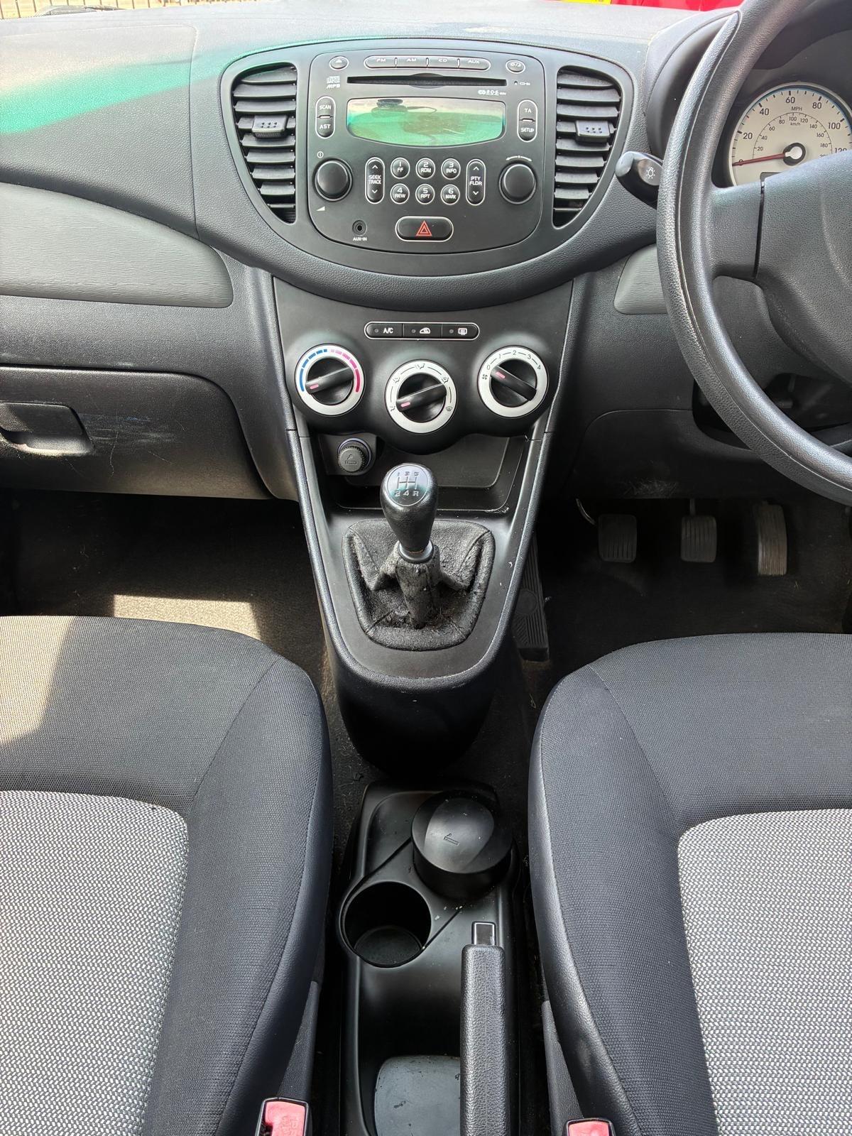 Hyundai i10 view 21