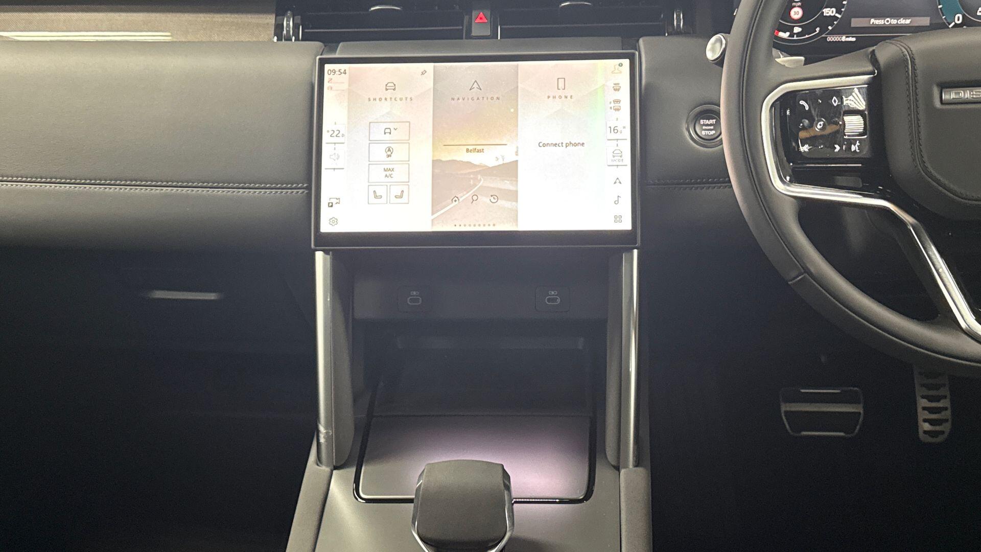 Land Rover Discovery Sport view 14