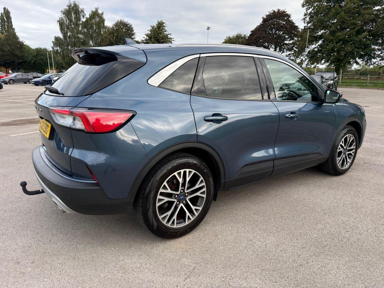 Ford Kuga view 38