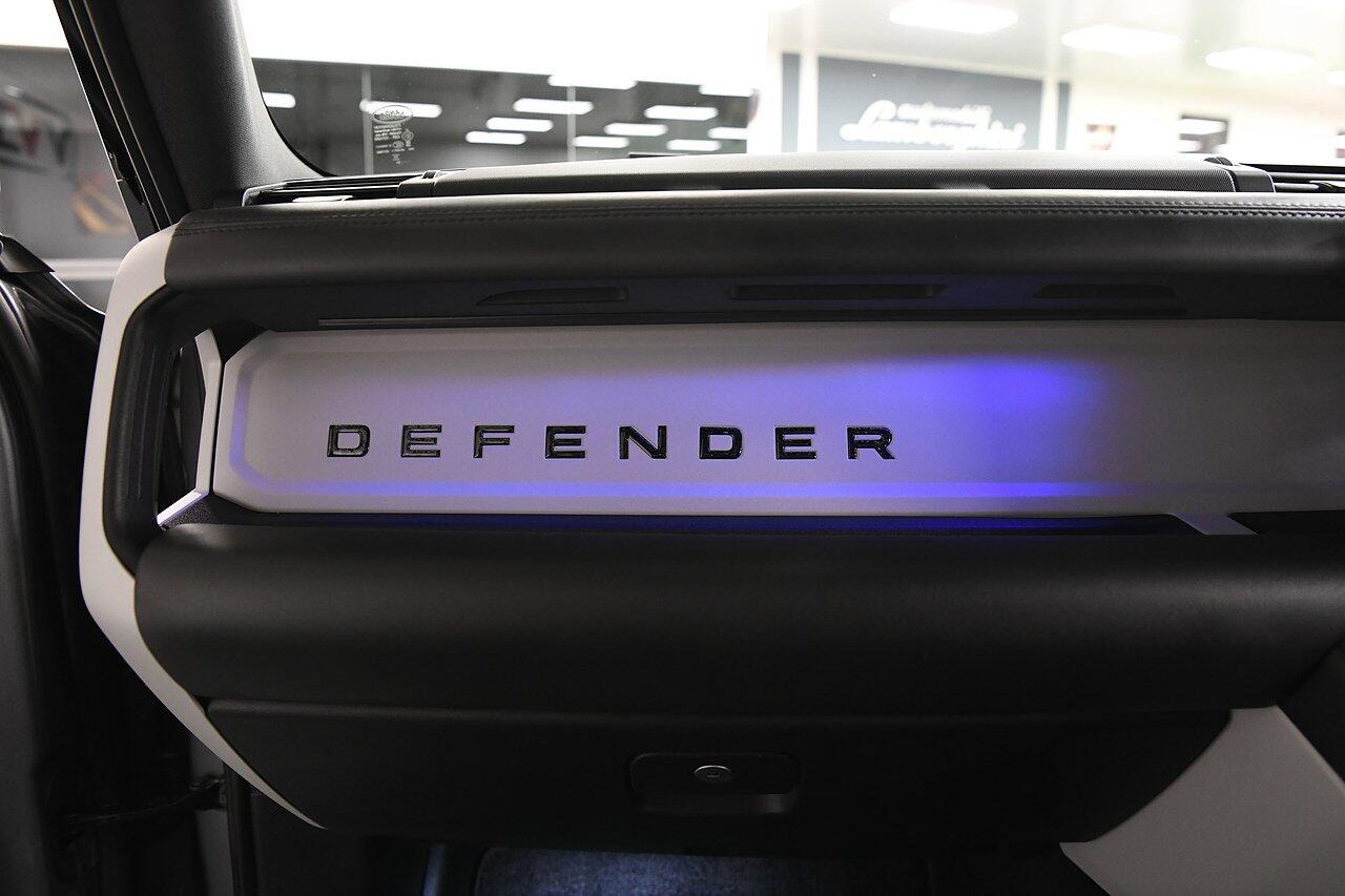 Land Rover Defender view 14
