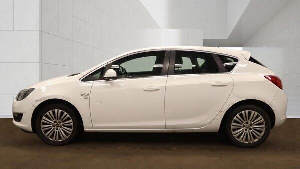 Vauxhall Astra view 6