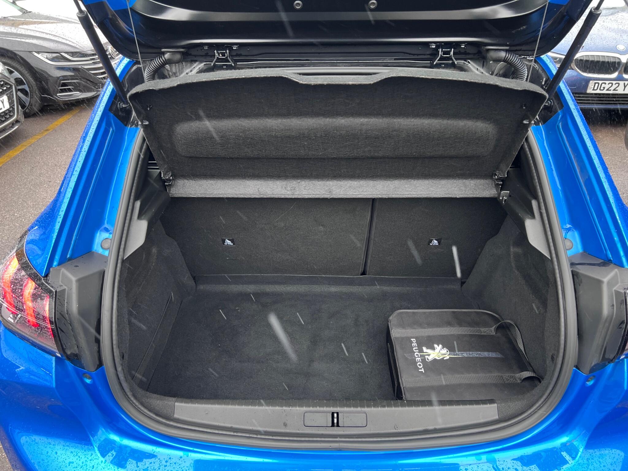 Peugeot E-208 view 37